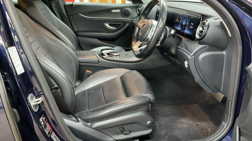 Mercedes-benz E-CLASS - Image 3