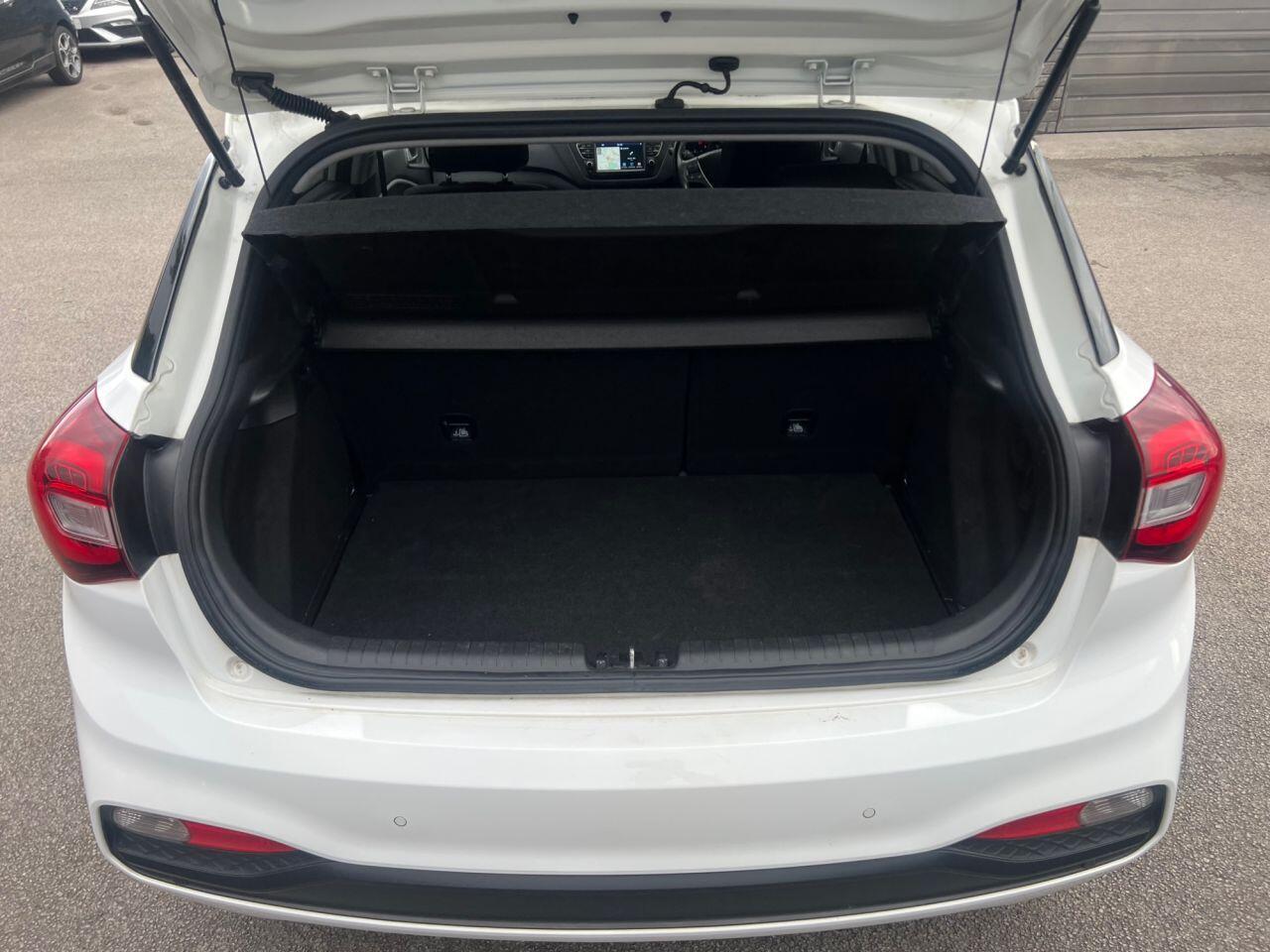 Hyundai i20 - Image 6