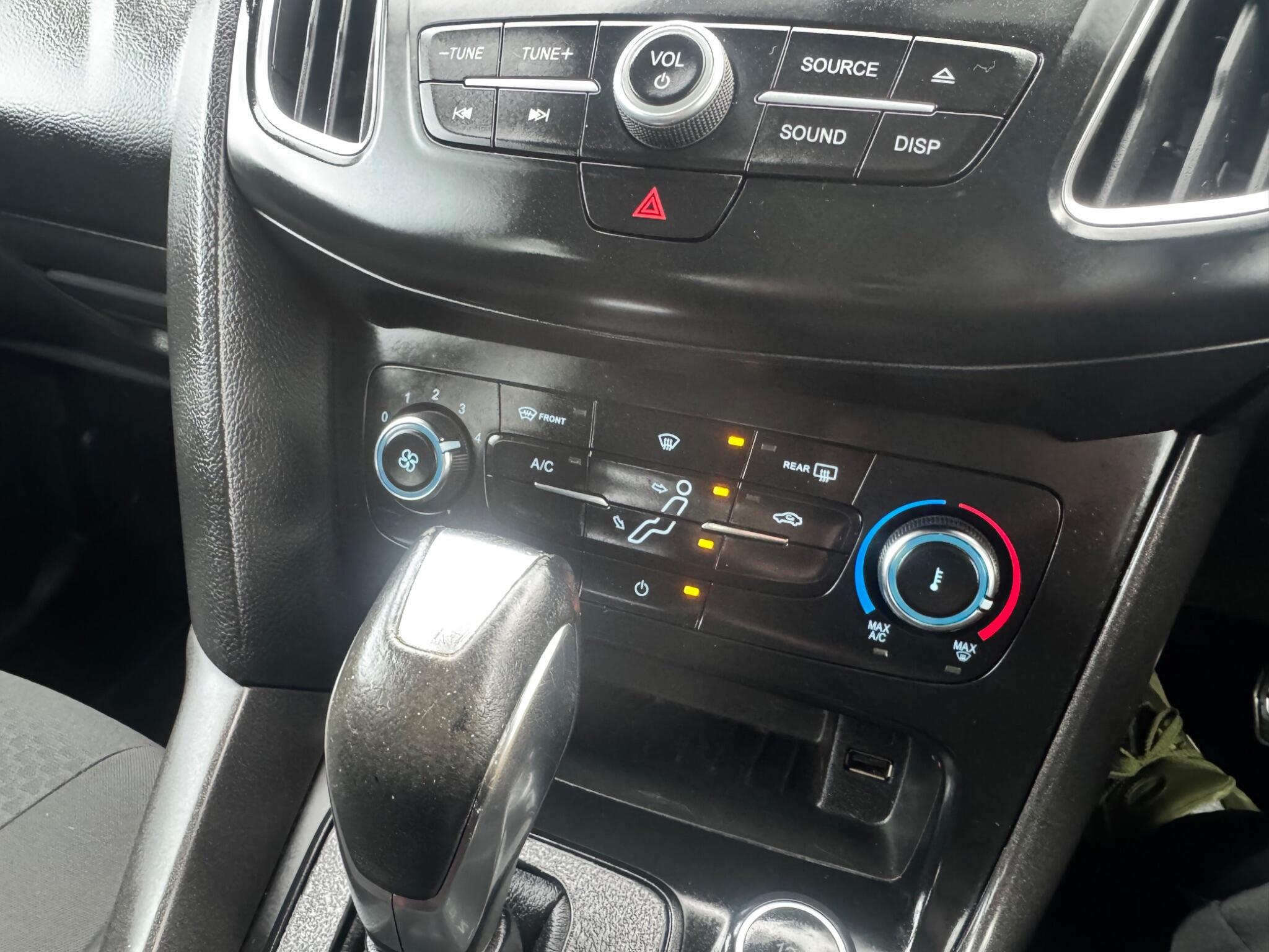 Ford Focus - Image 46