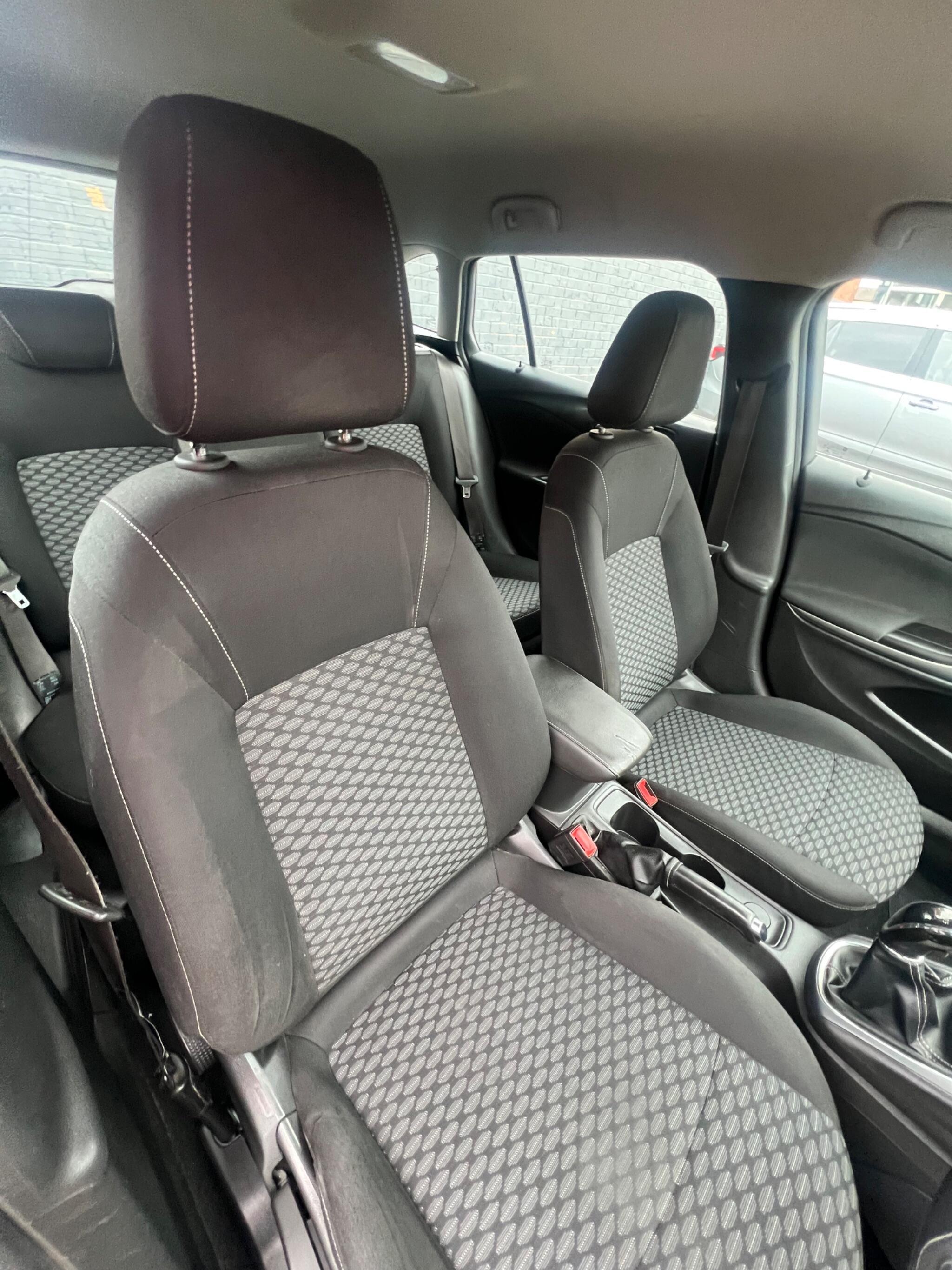 Vauxhall Astra - Image 28