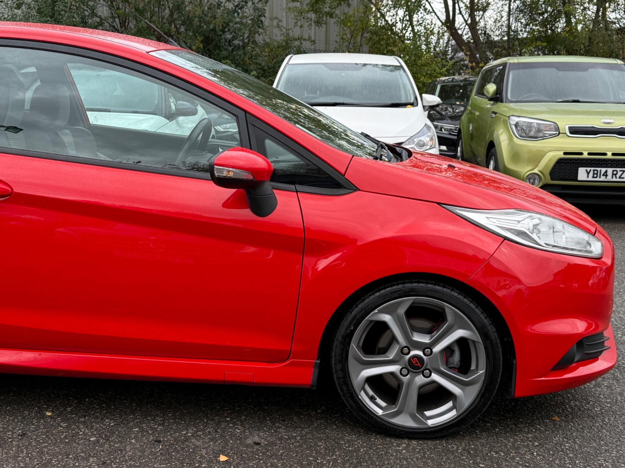 Ford Fiesta - Image 17