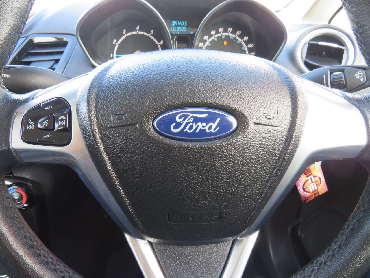 Ford Fiesta - Image 17