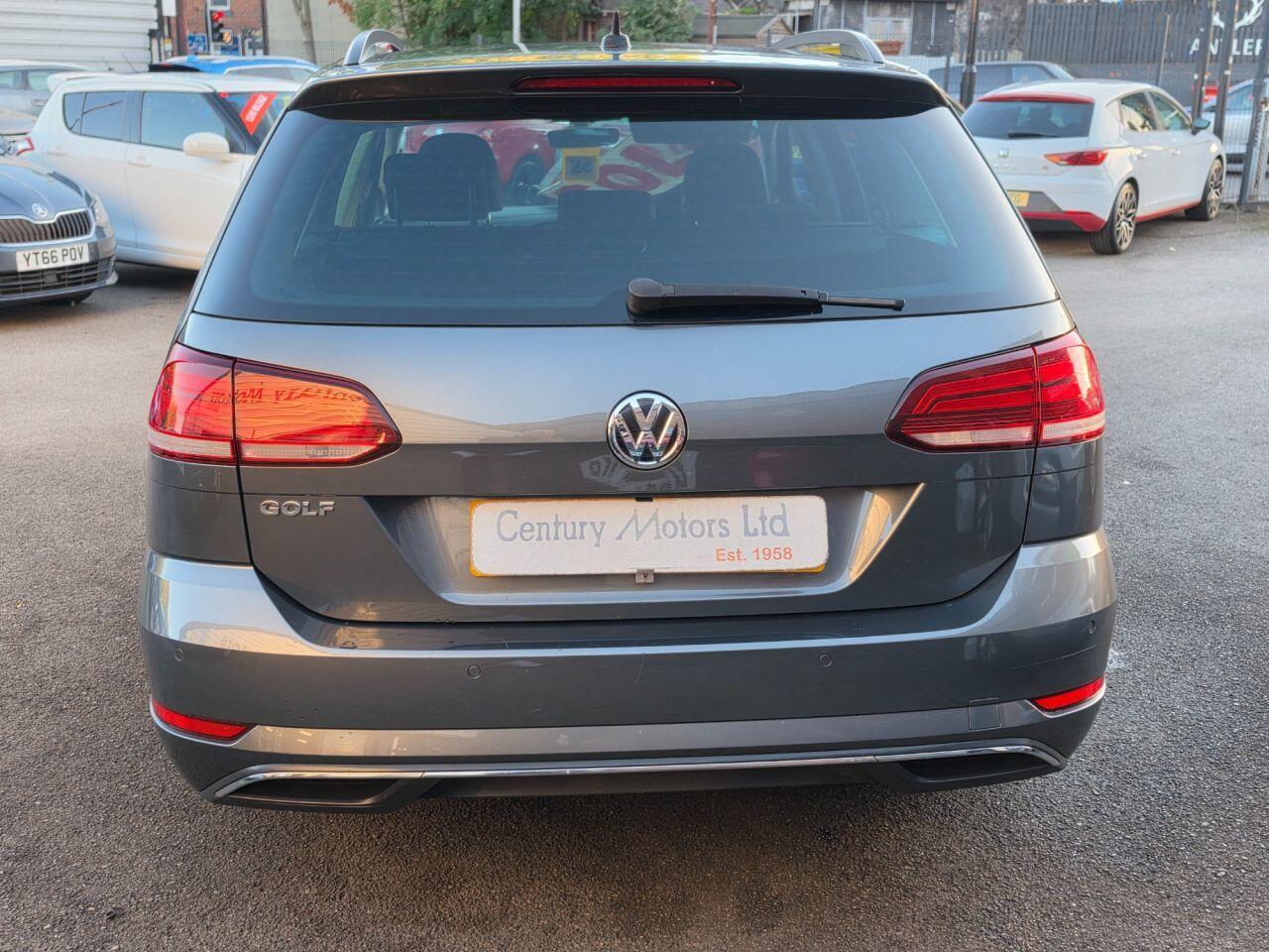 Volkswagen Golf - Image 9