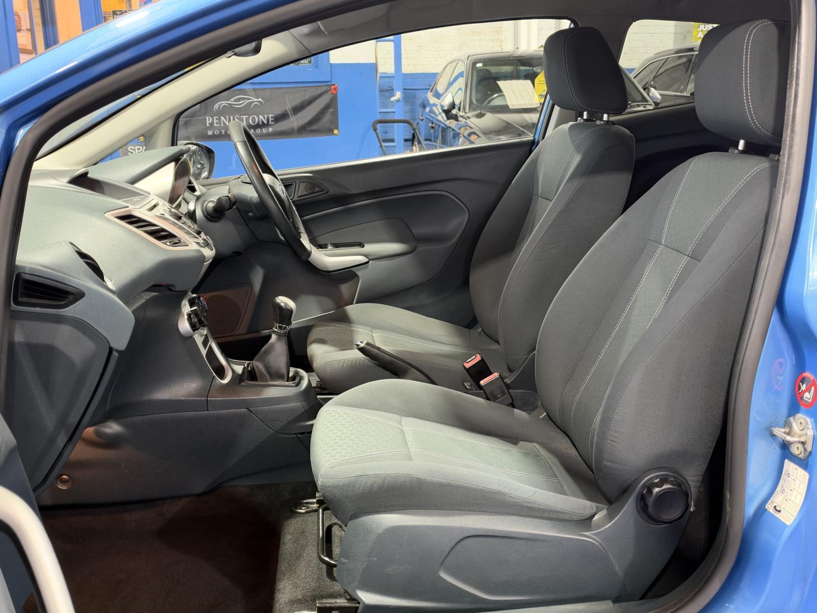 Ford Fiesta - Image 17