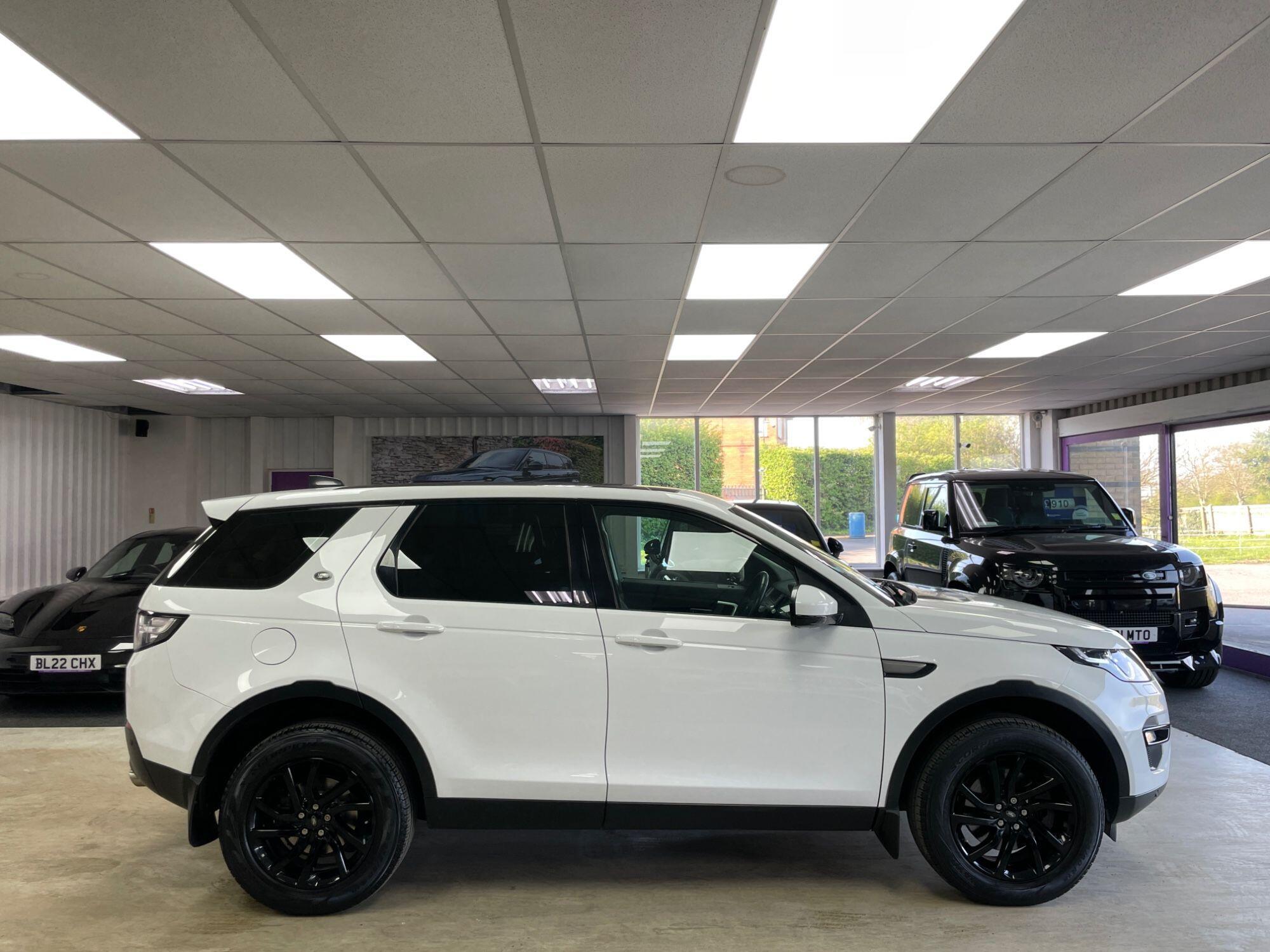 Land Rover DISCOVERY SPORT - Image 12