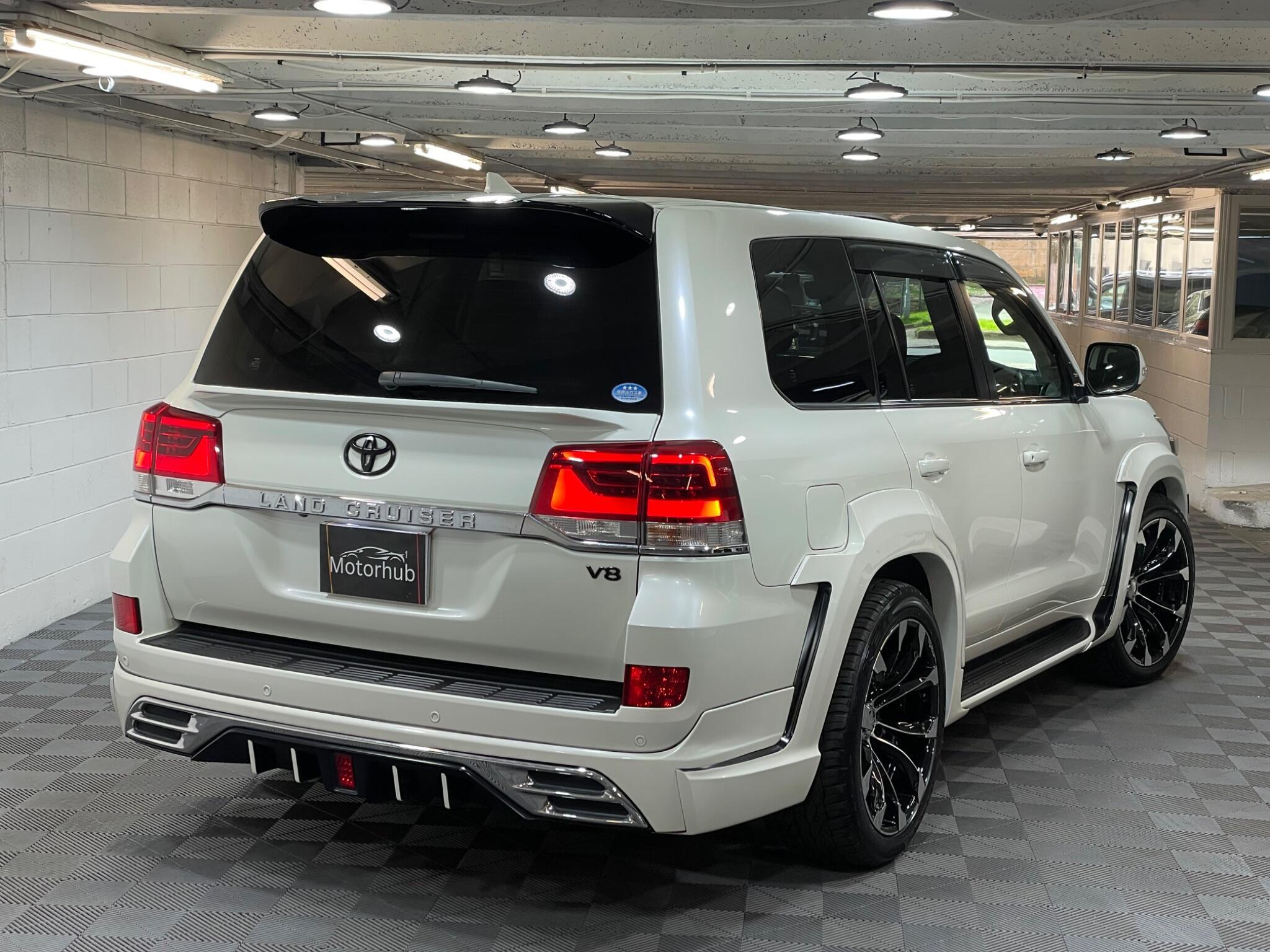 Toyota Land Cruiser - Image 26