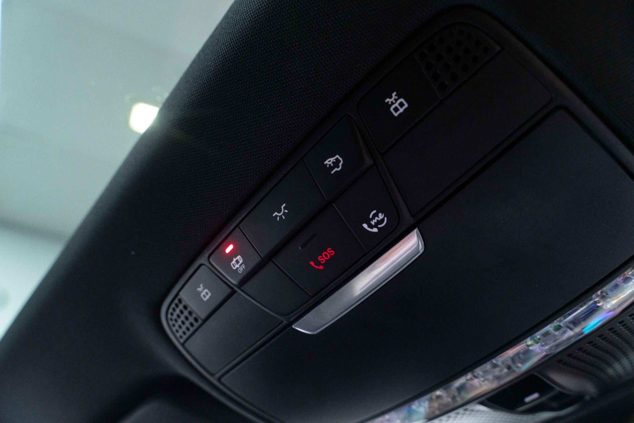 Mercedes E Class - Image 18