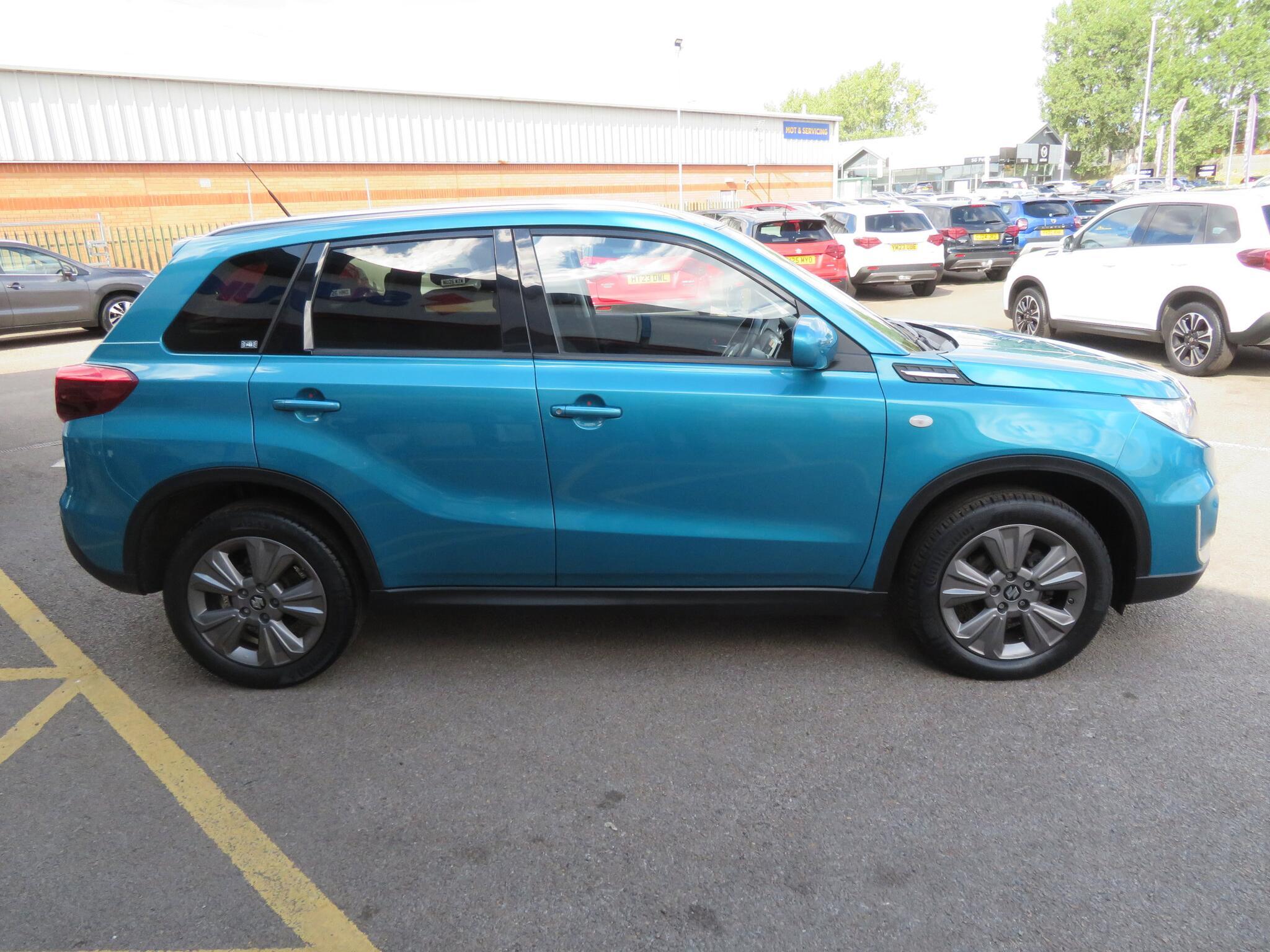 Suzuki Vitara - Image 8