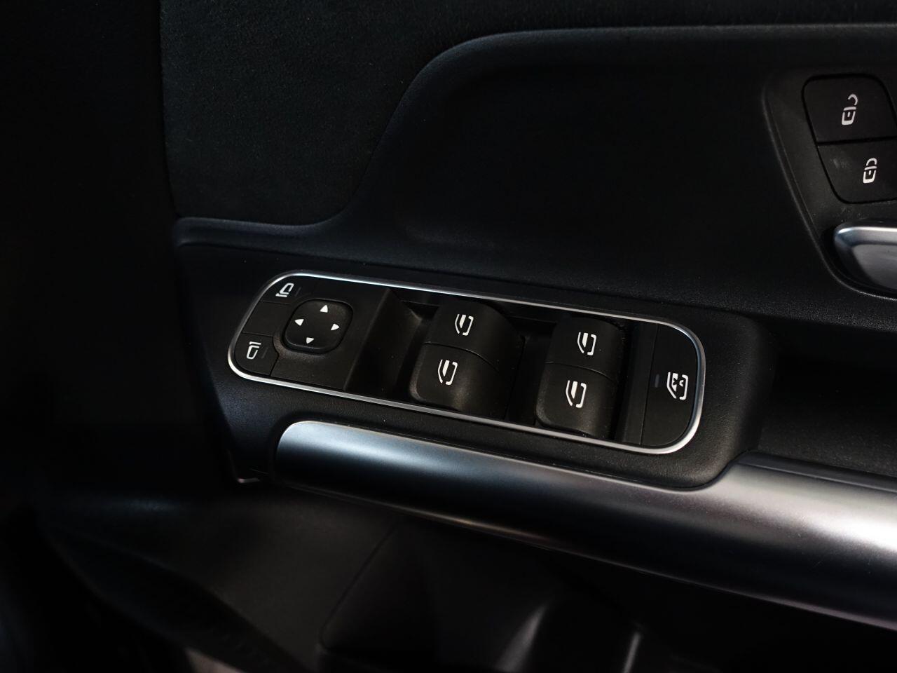 Mercedes-benz GLA - Image 27