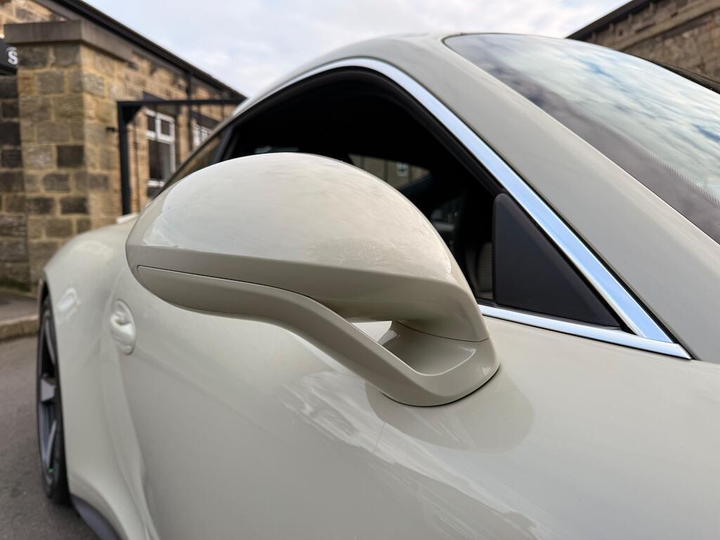 Porsche 911 - Image 38