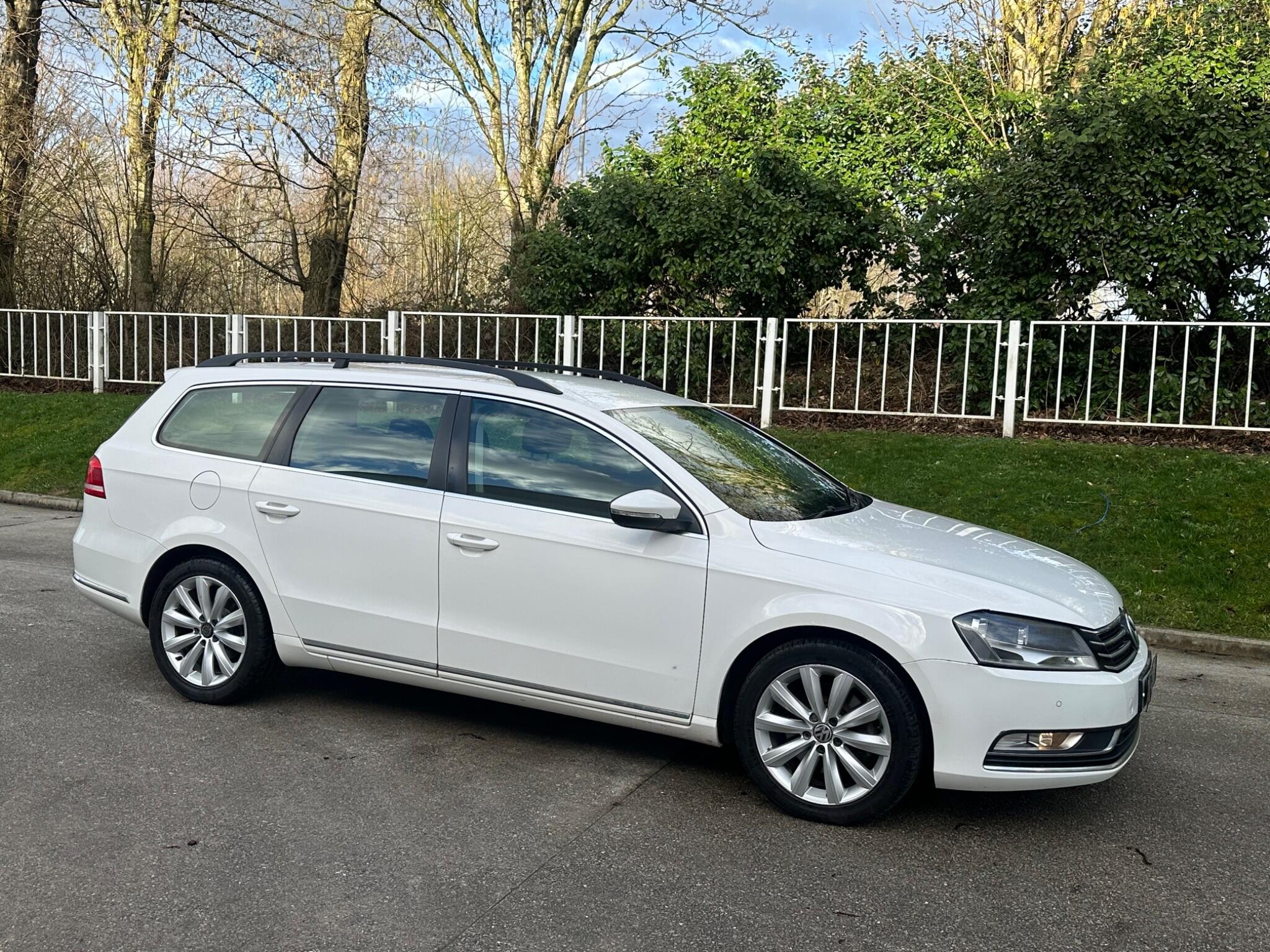 Volkswagen Passat - Image 44