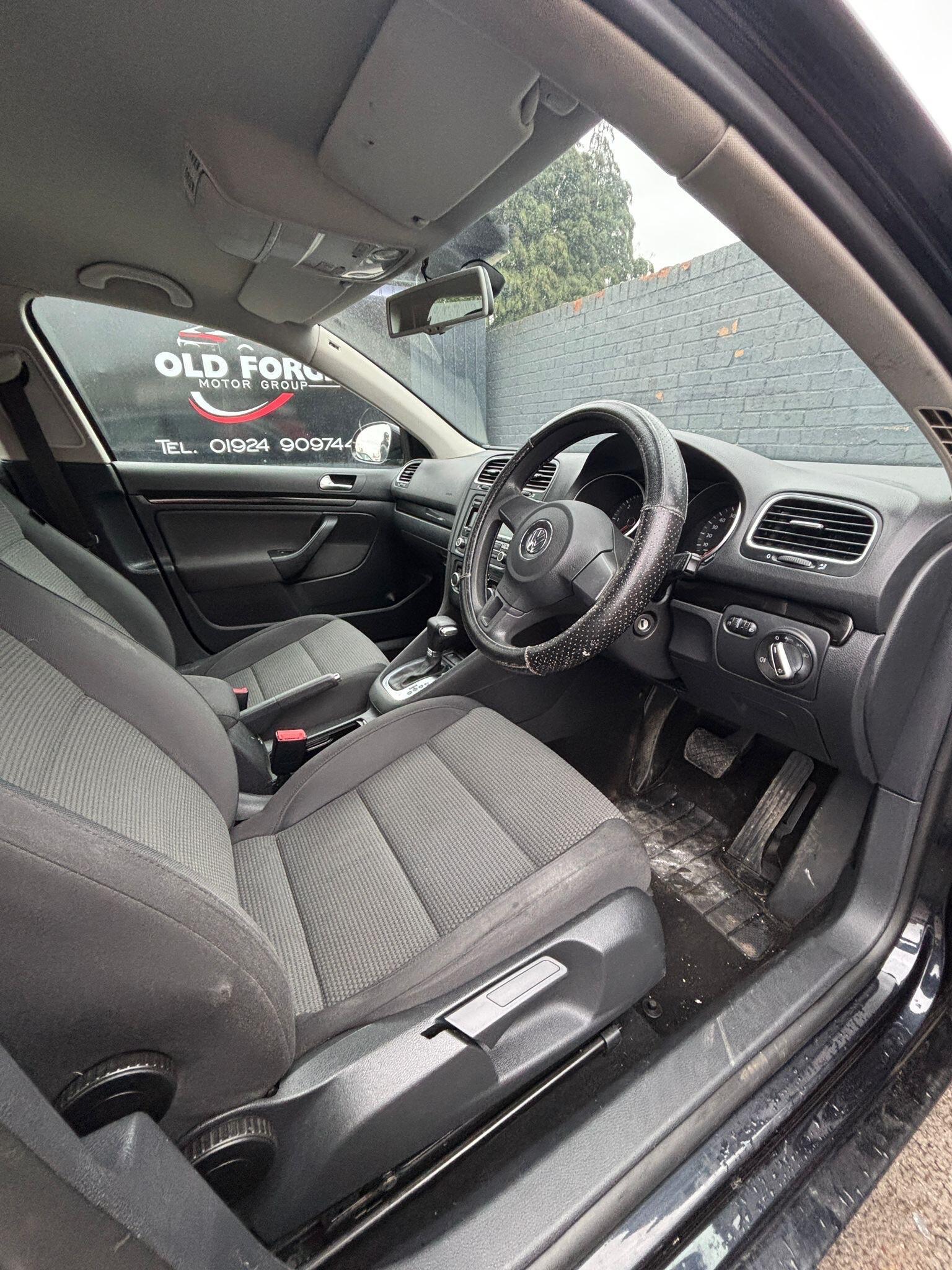 Volkswagen Golf - Image 25