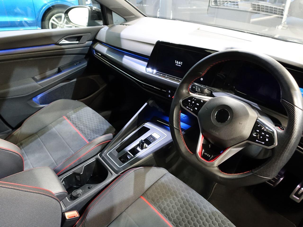 Volkswagen Golf - Image 2