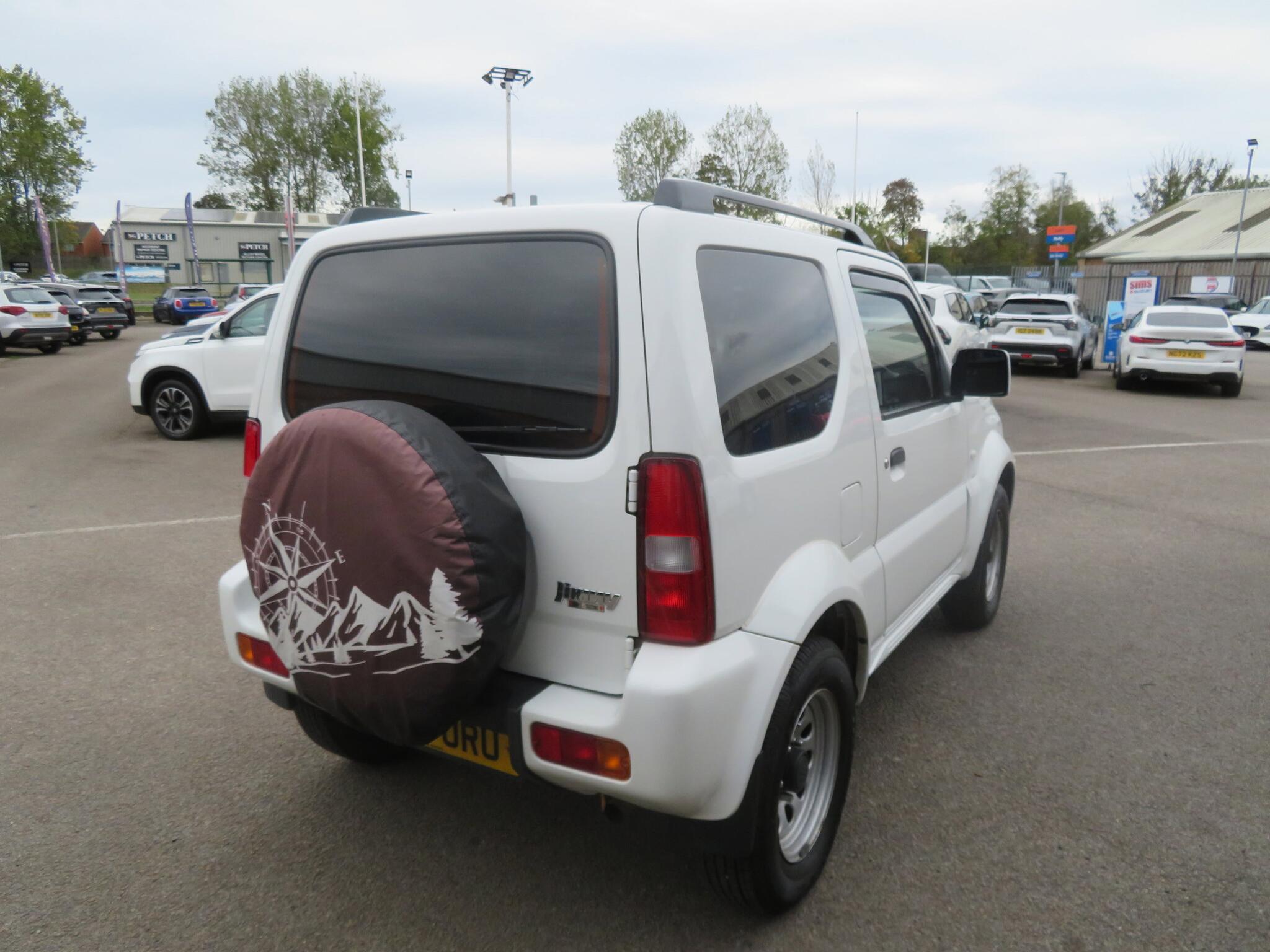 Suzuki Jimny - Image 8