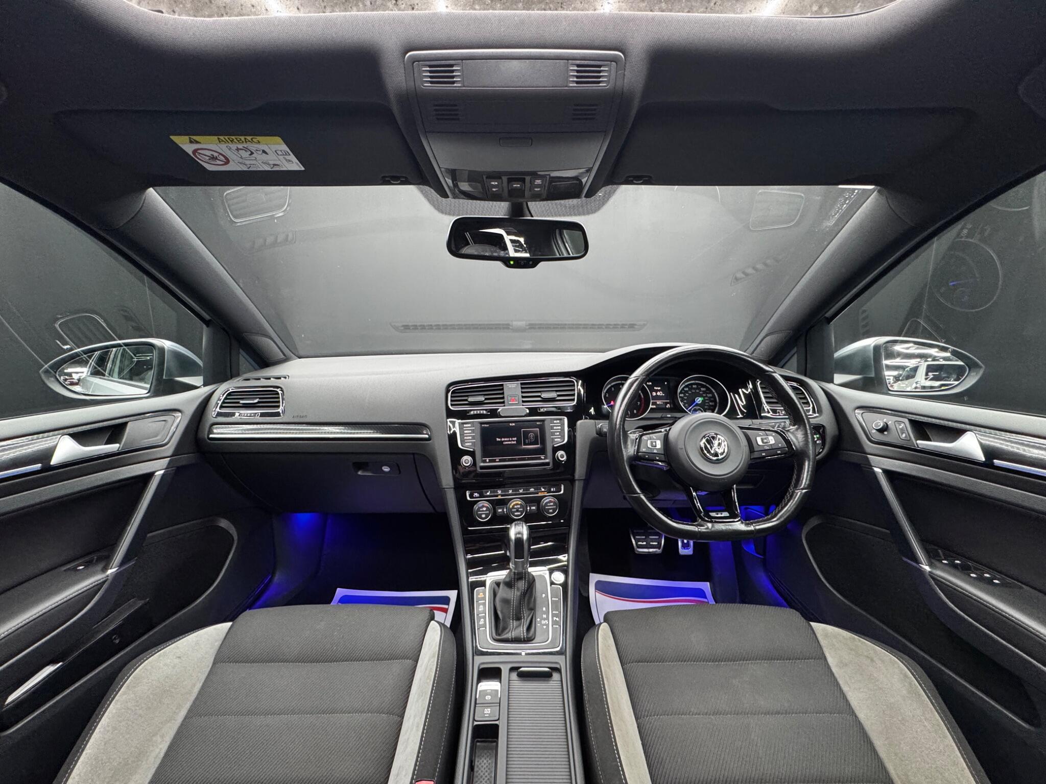 Volkswagen Golf - Image 16