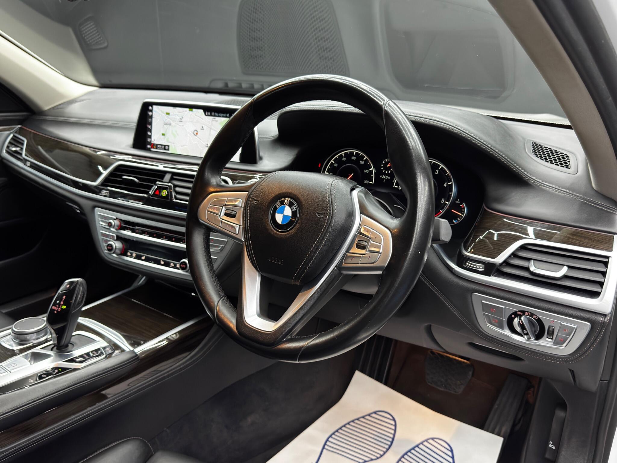 BMW 7 Series - Image 9