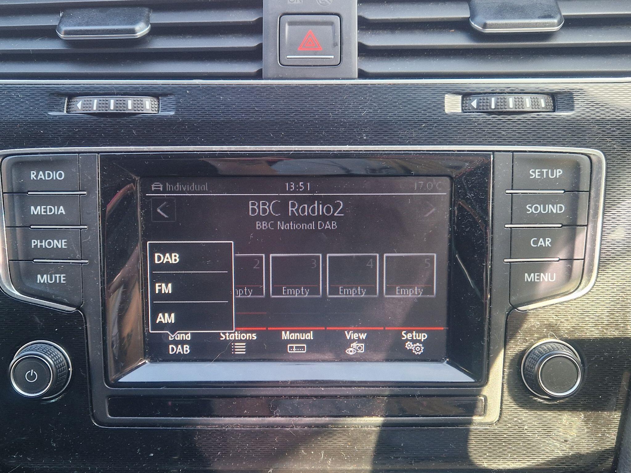 Volkswagen Golf - Image 39