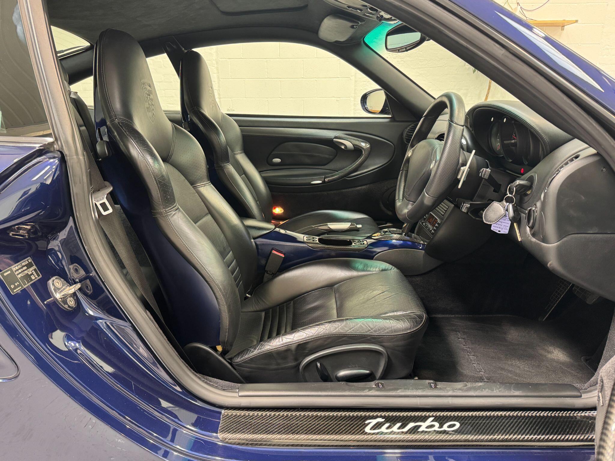 Porsche 911 - Image 18