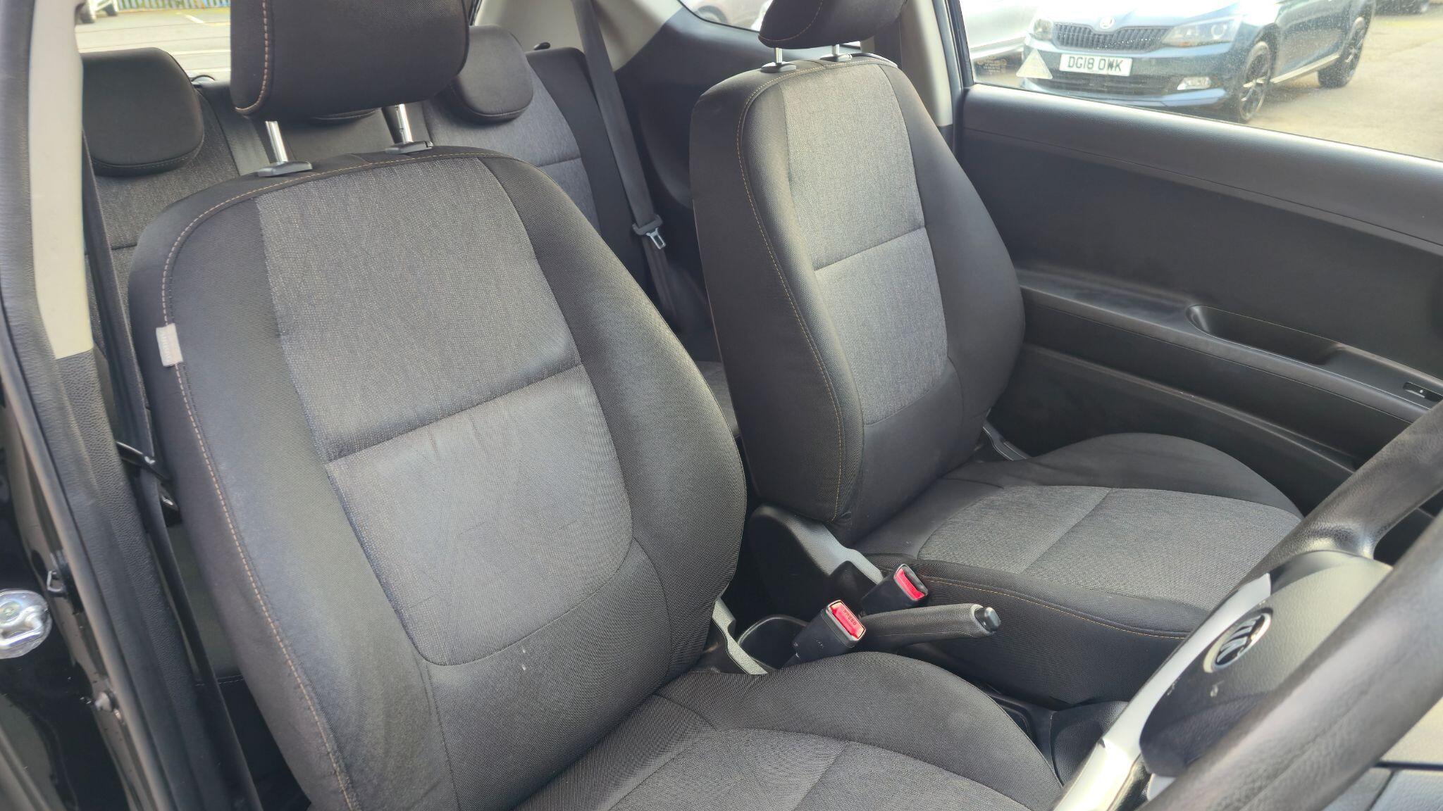 Kia Picanto - Image 10
