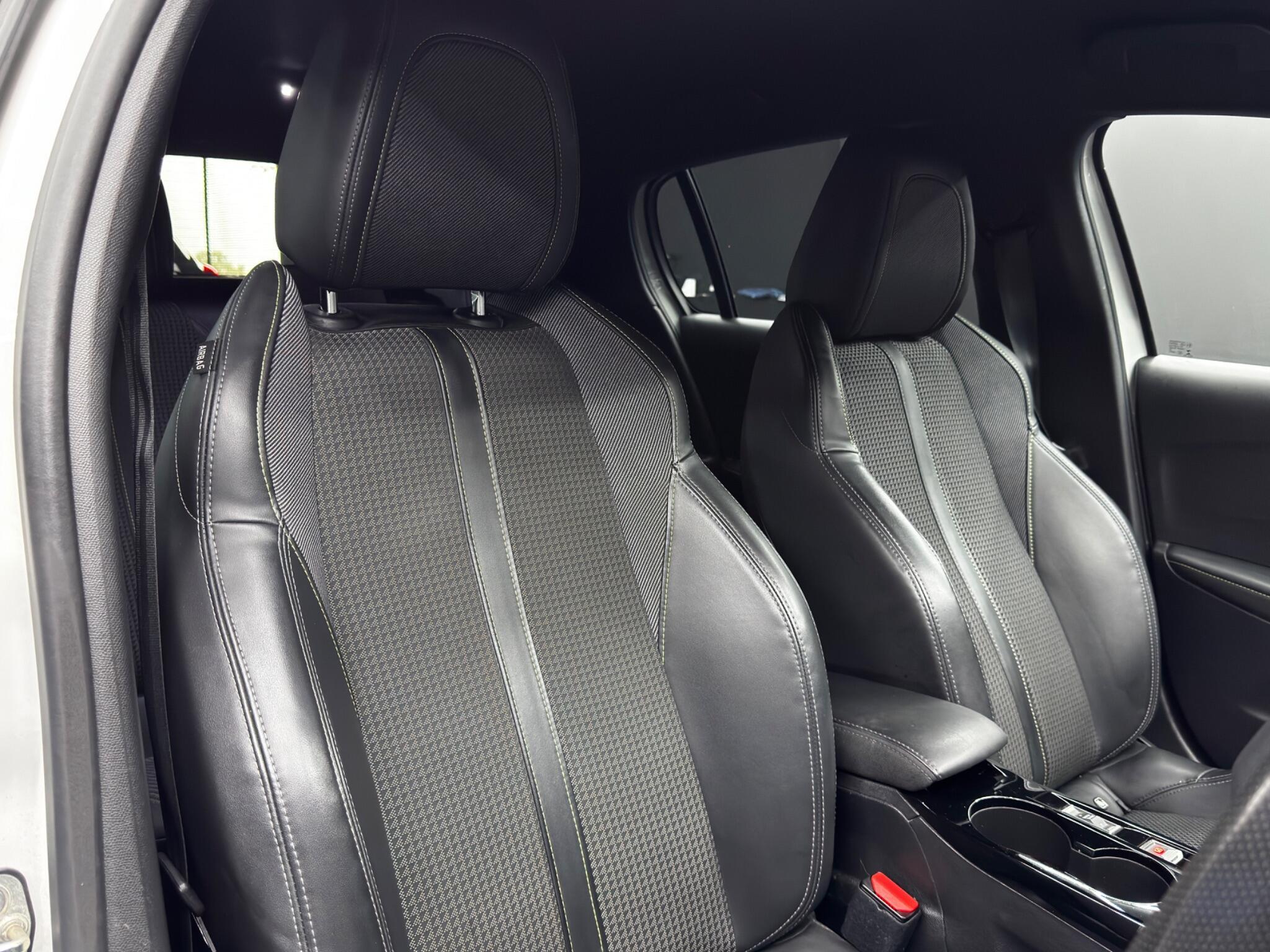 Peugeot 208 - Image 12