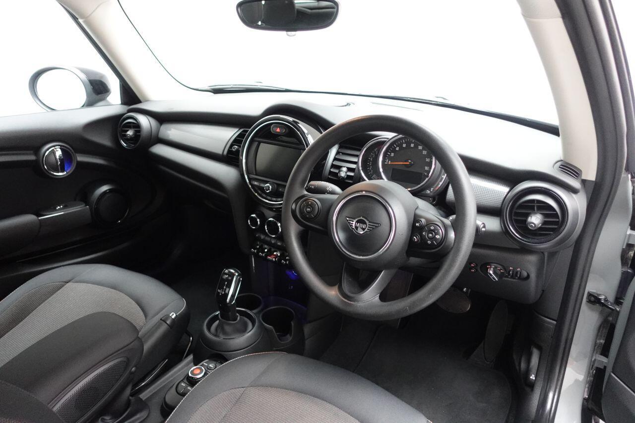 MINI Hatch - Image 15