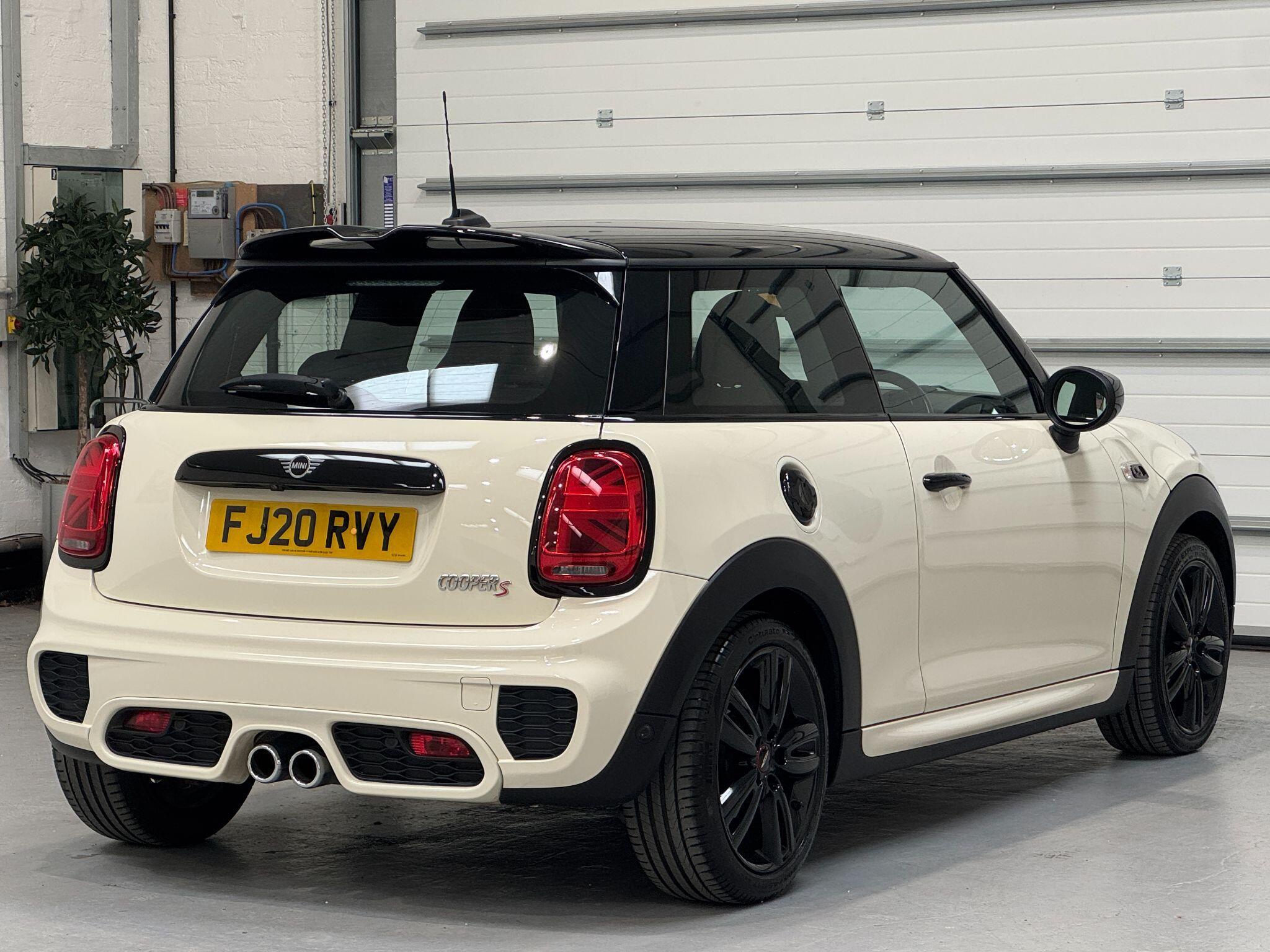 MINI Hatch - Image 11