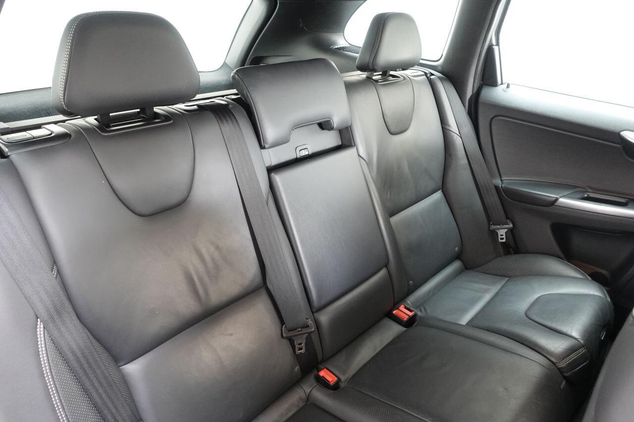 Volvo XC60 - Image 20