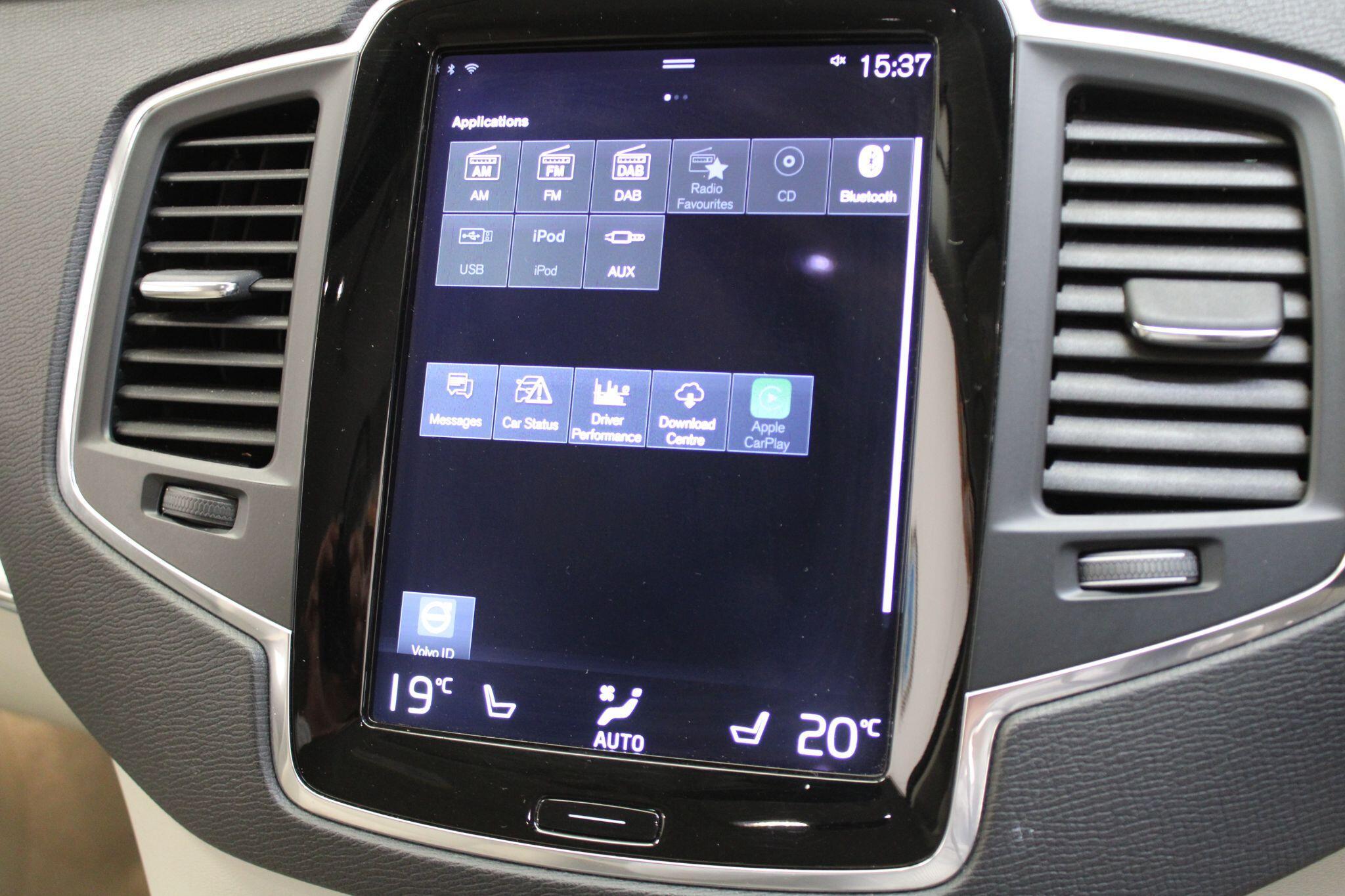 Volvo XC90 - Image 38
