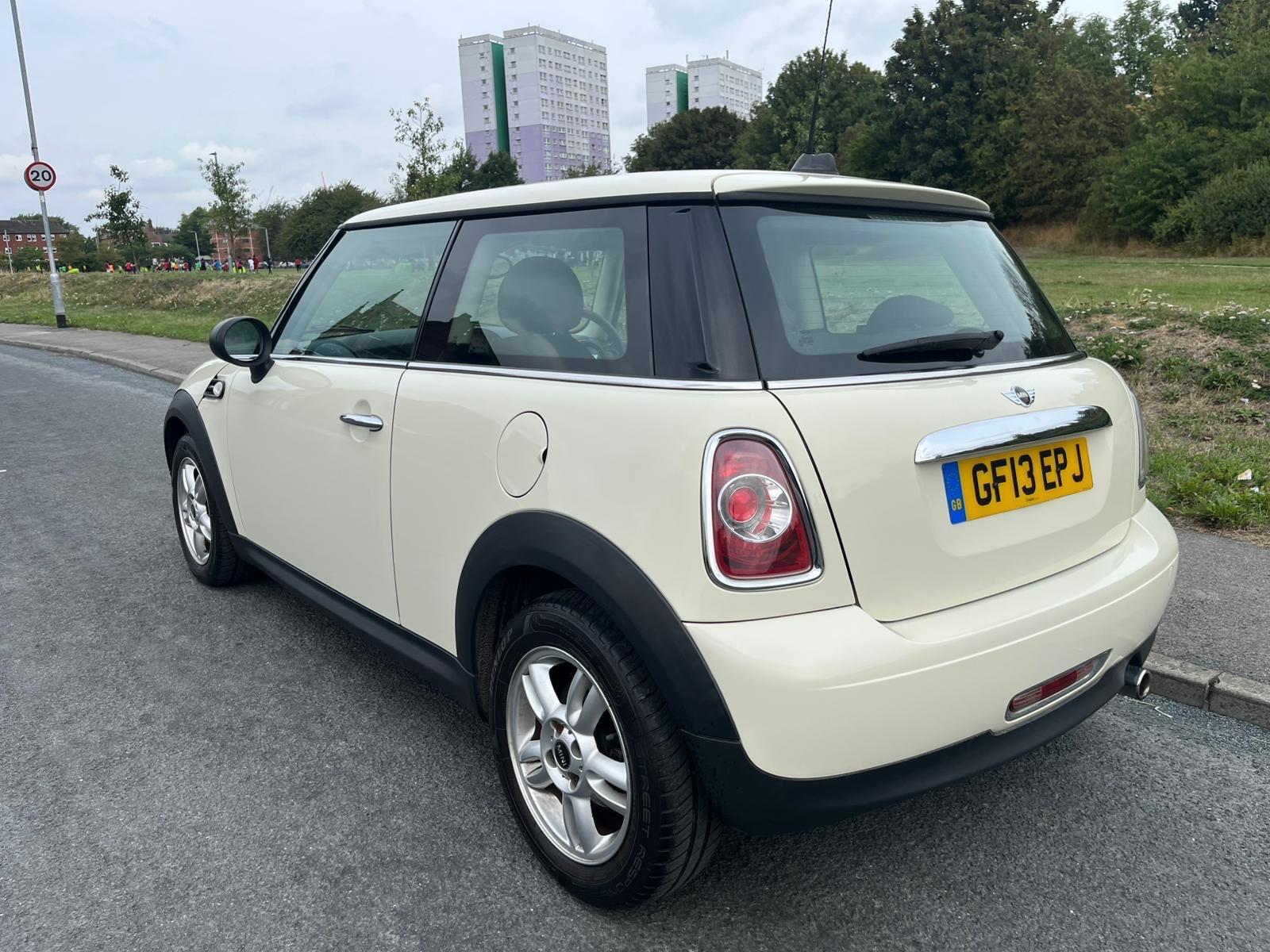MINI Hatch - Image 4