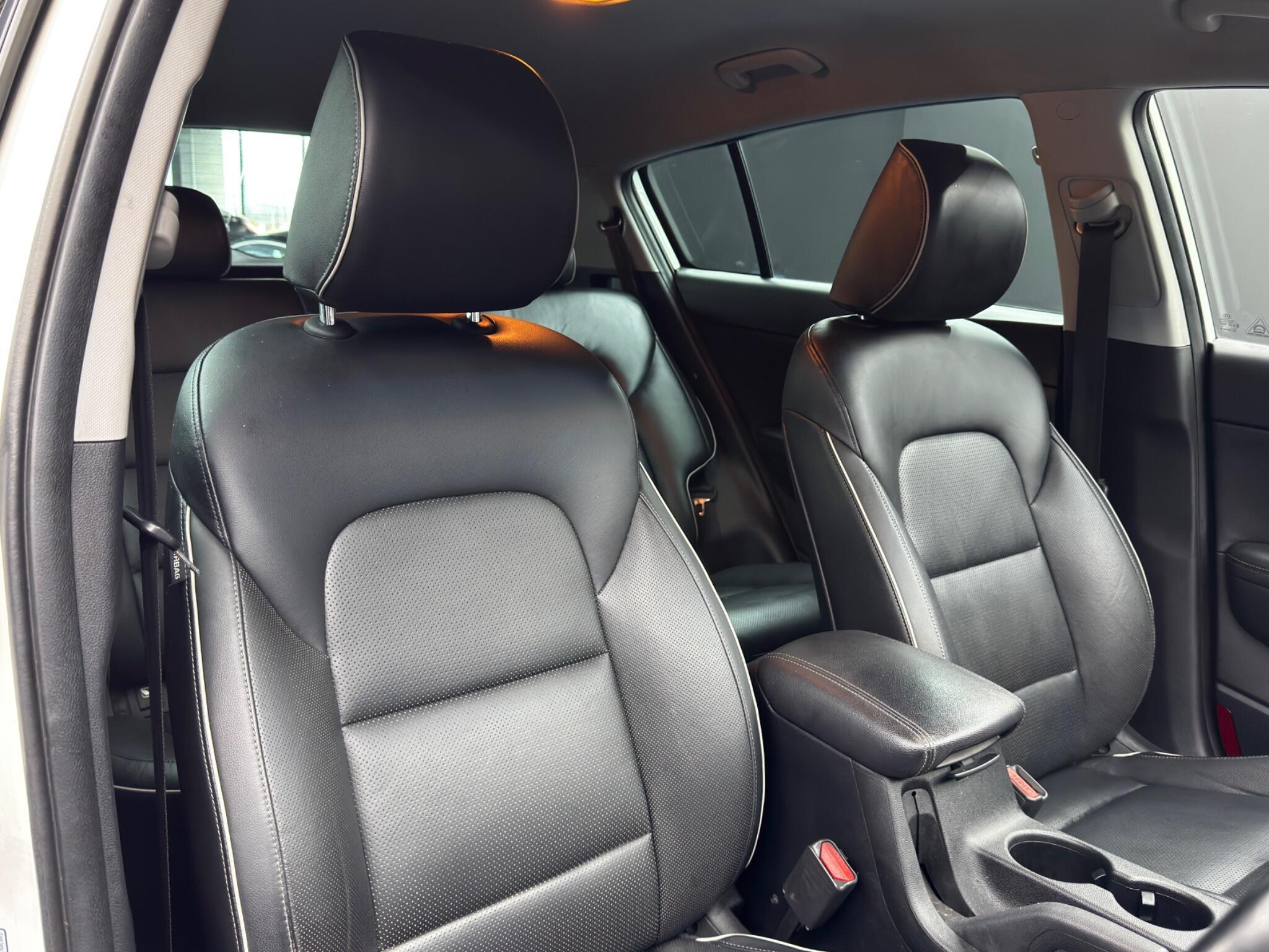 Kia Sportage - Image 12