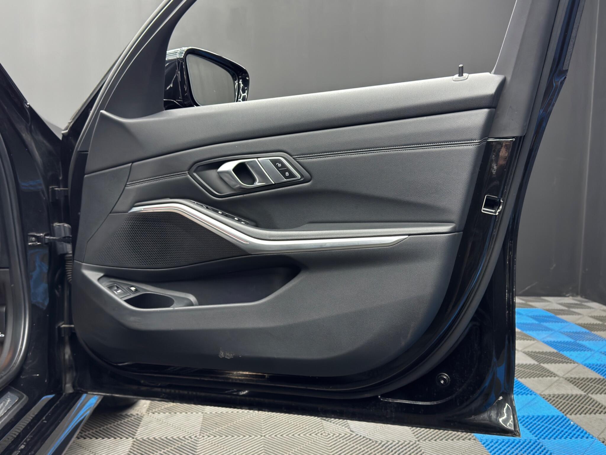 BMW 3 Series - Image 43