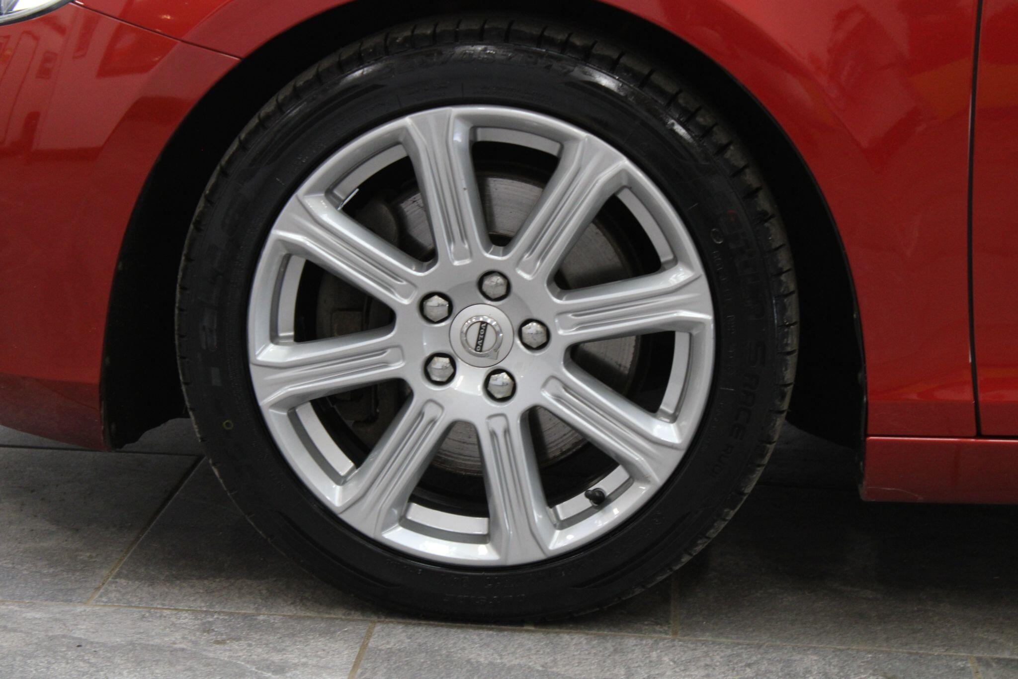 Volvo V40 - Image 24