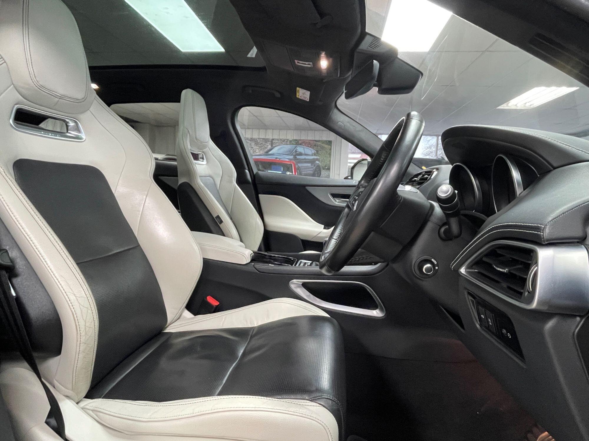 Jaguar F-Pace - Image 26