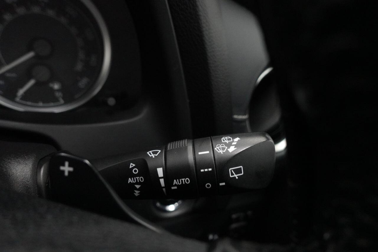 Toyota Auris - Image 13