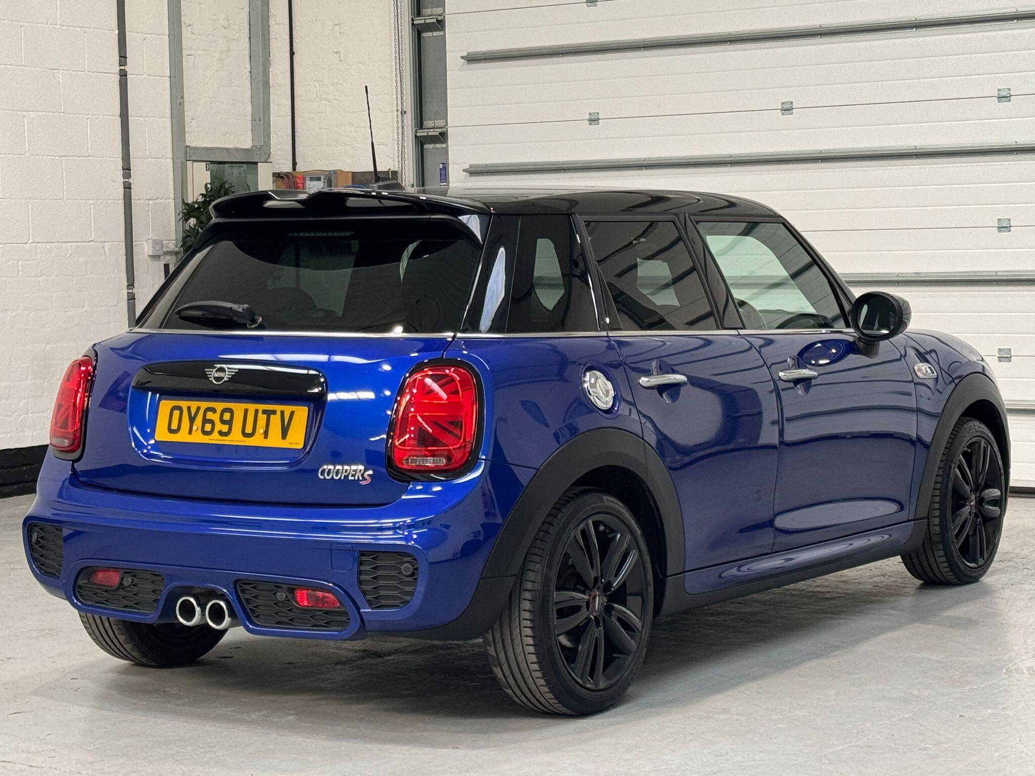 MINI Hatch - Image 11