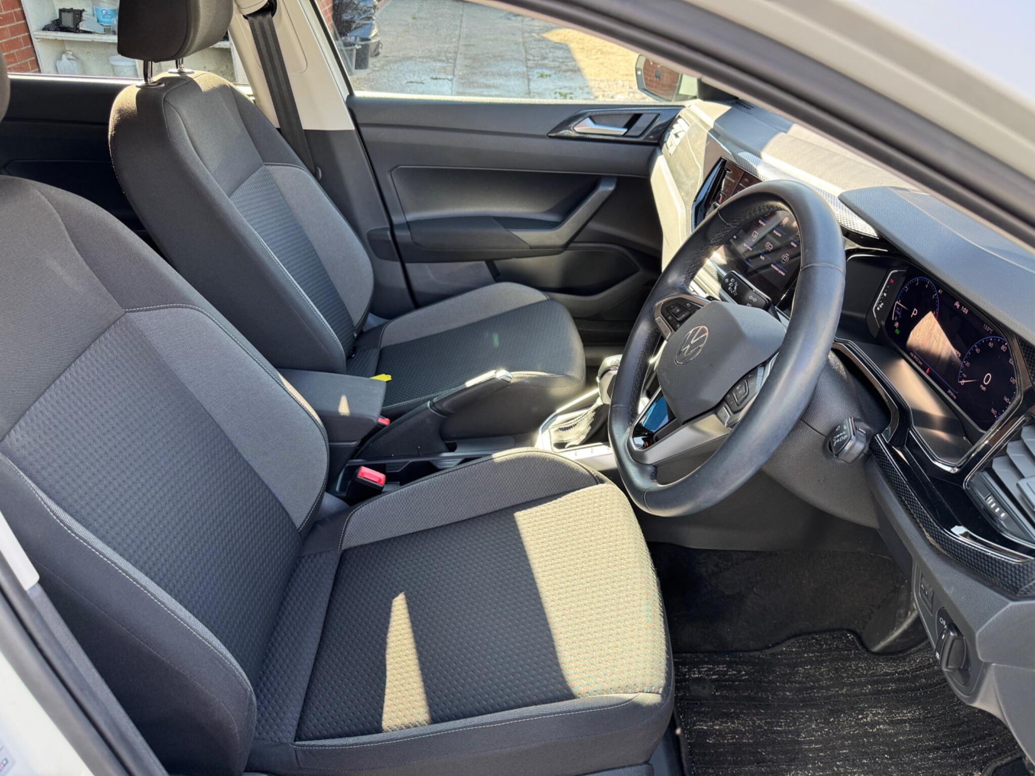 Volkswagen Polo - Image 24