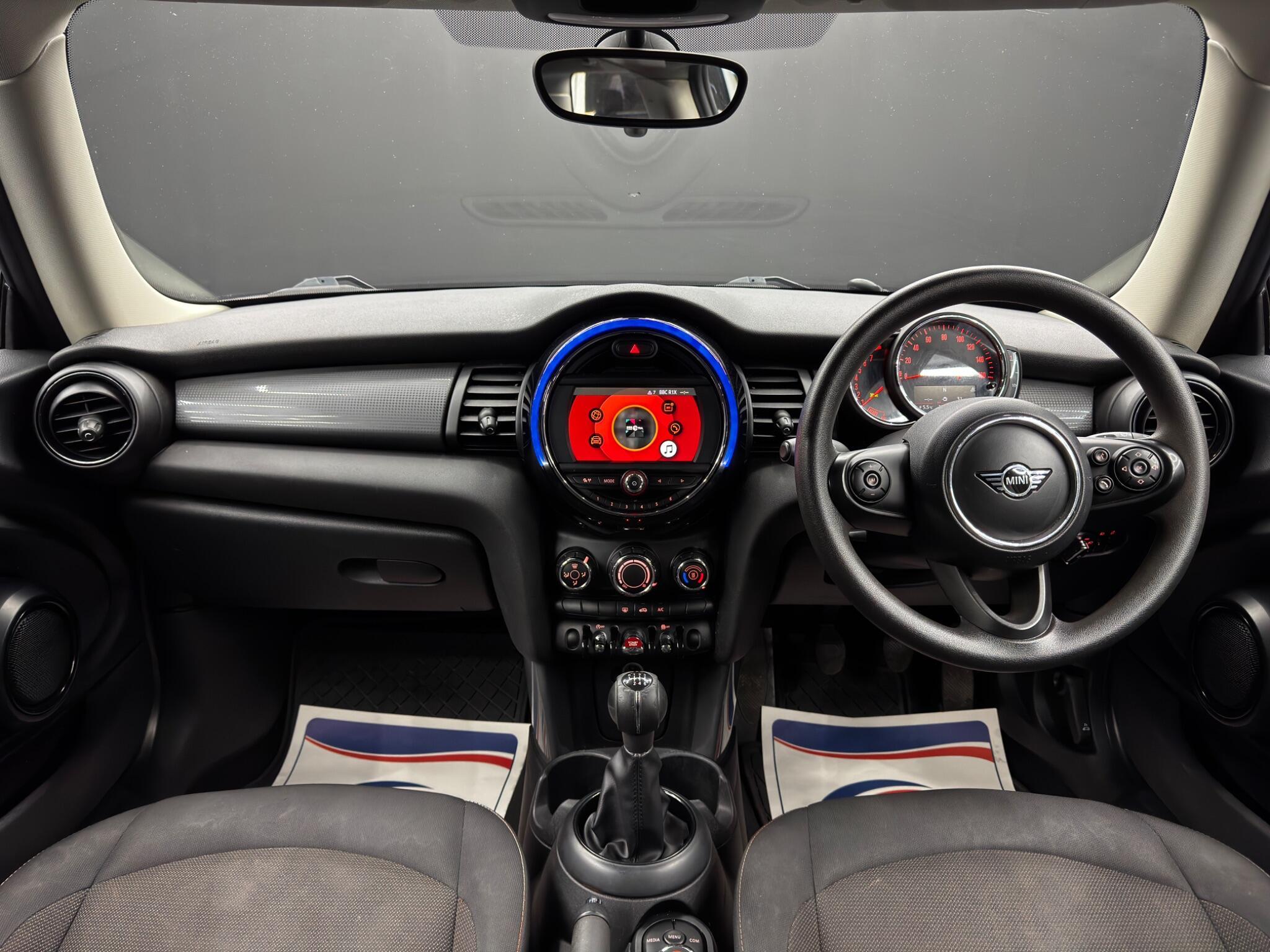 MINI Hatch - Image 10