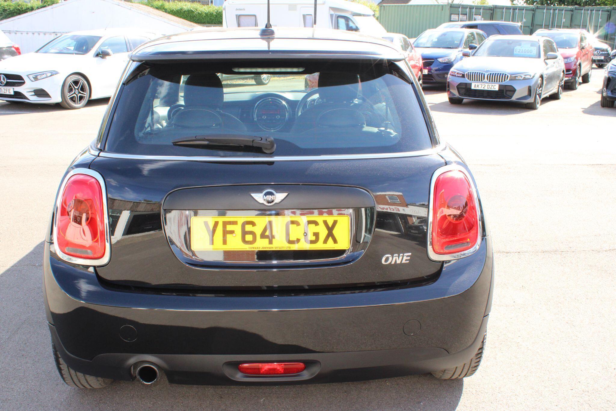 MINI Hatch - Image 16