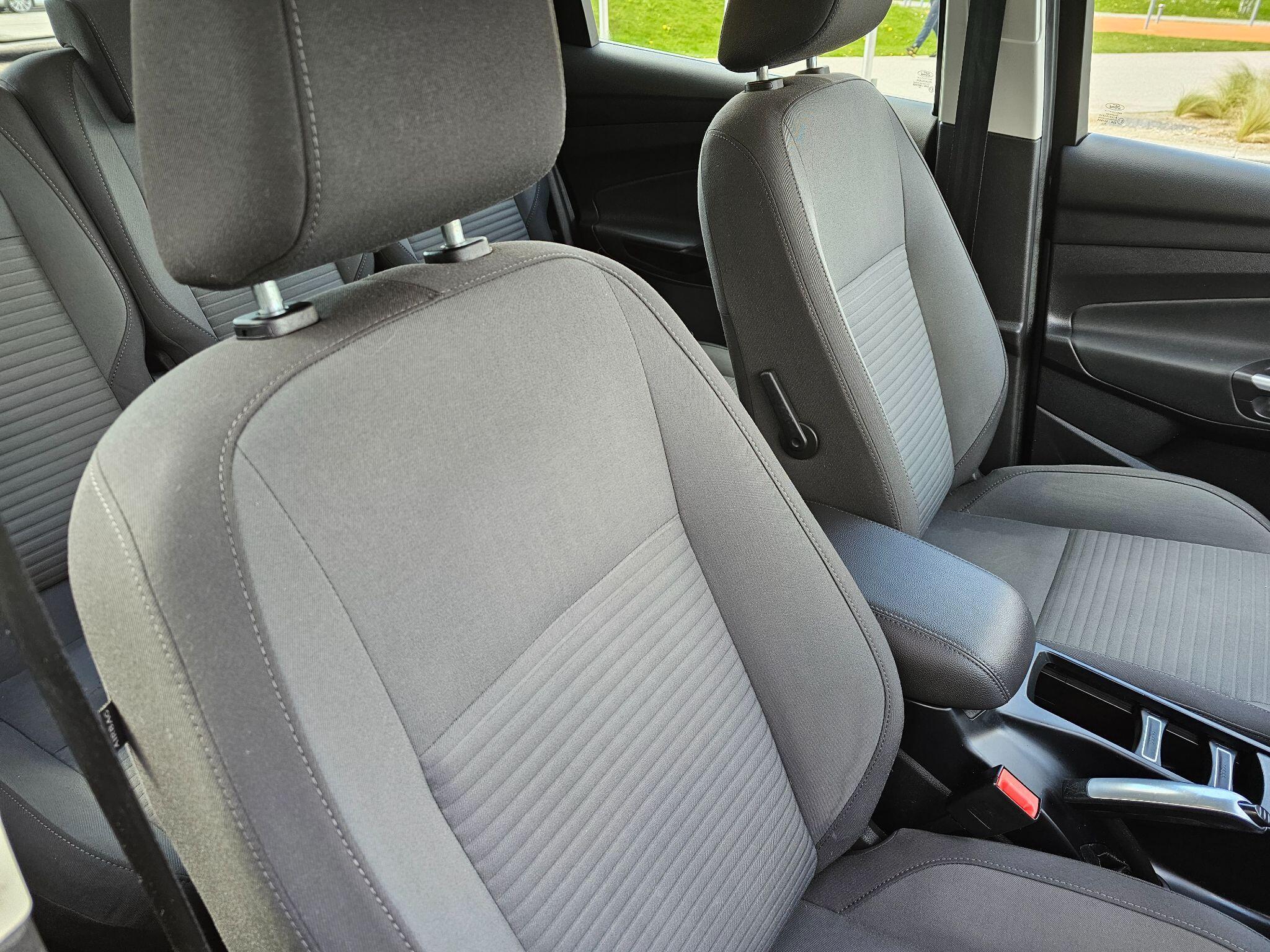 Ford C-MAX - Image 27