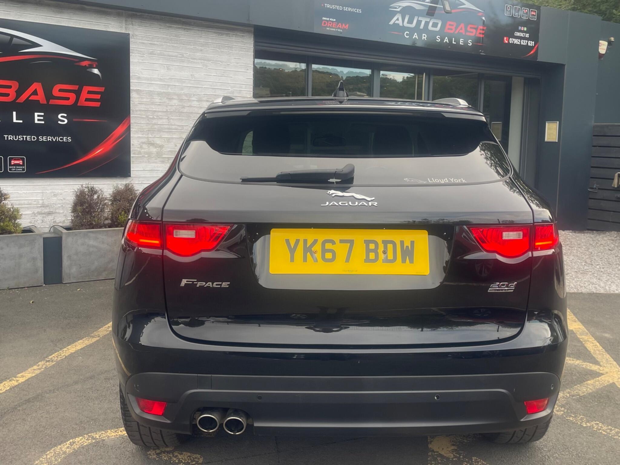 Jaguar F-Pace - Image 11