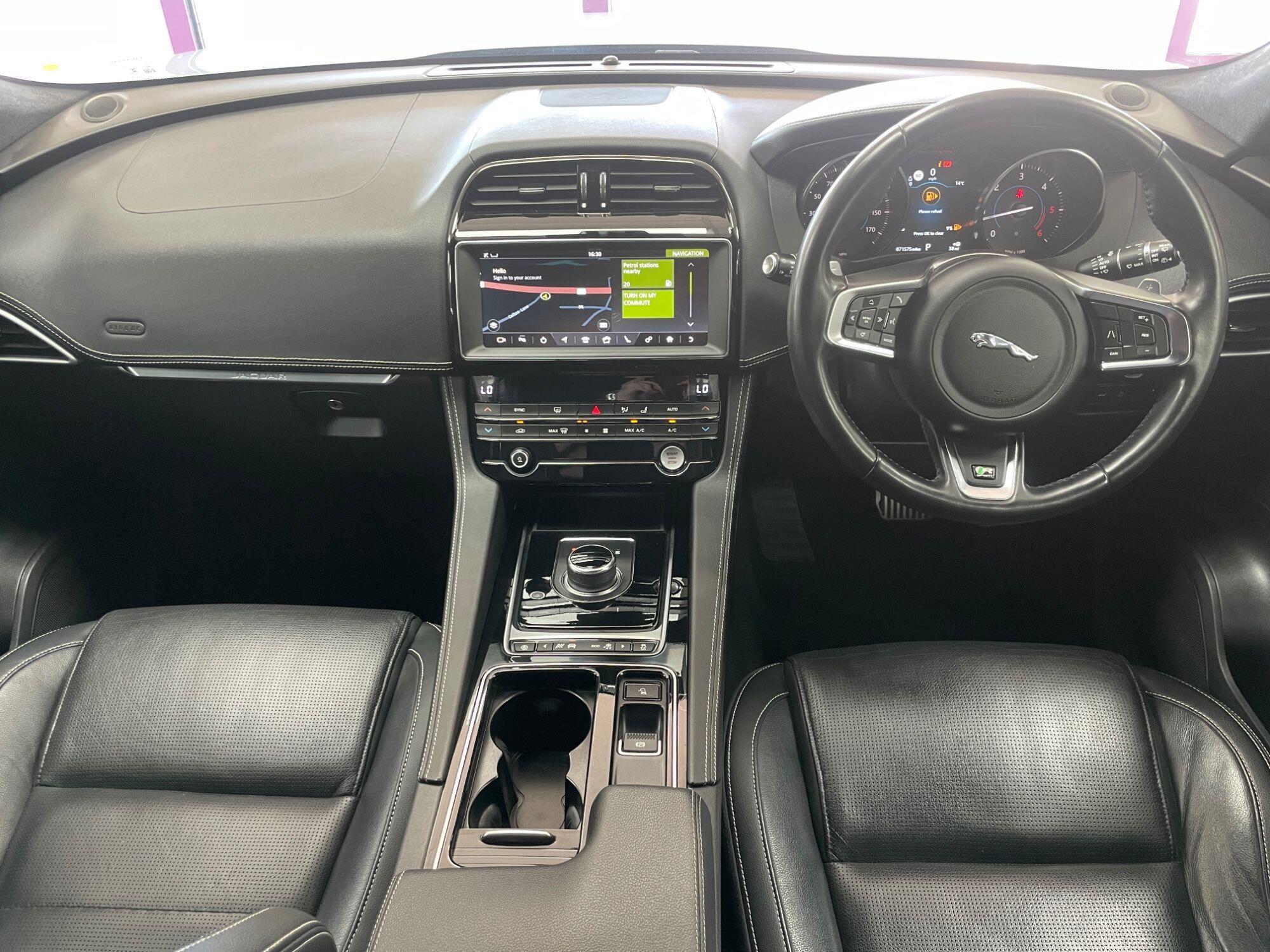 Jaguar F-Pace - Image 2