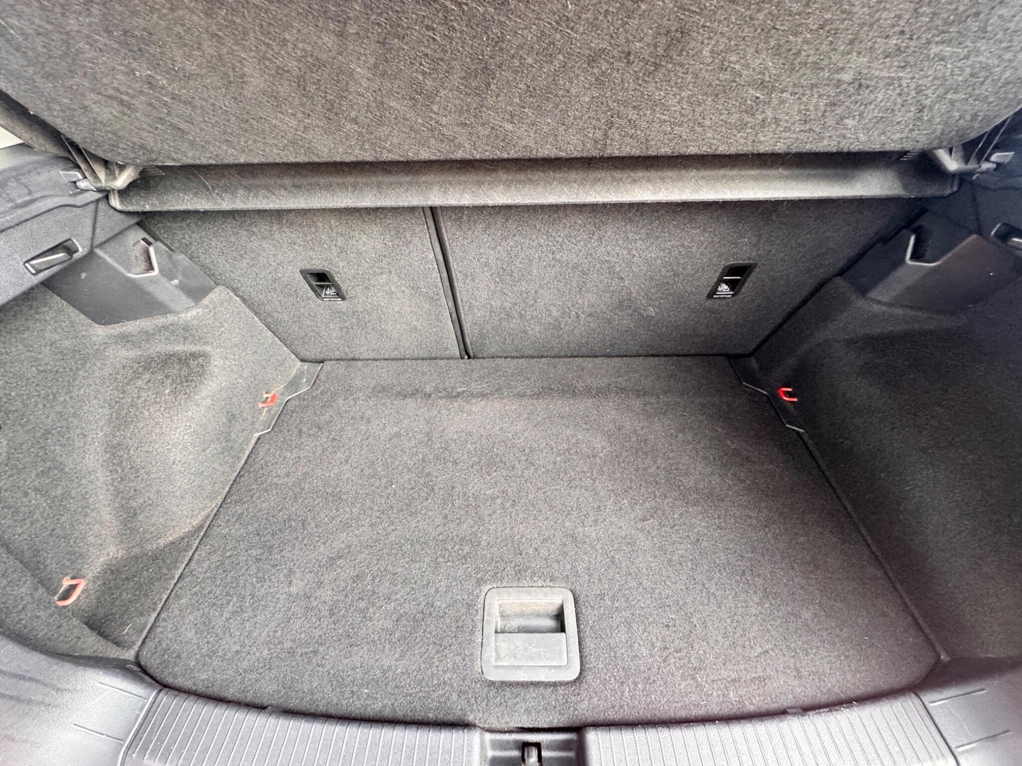 Volkswagen T-Cross - Image 9