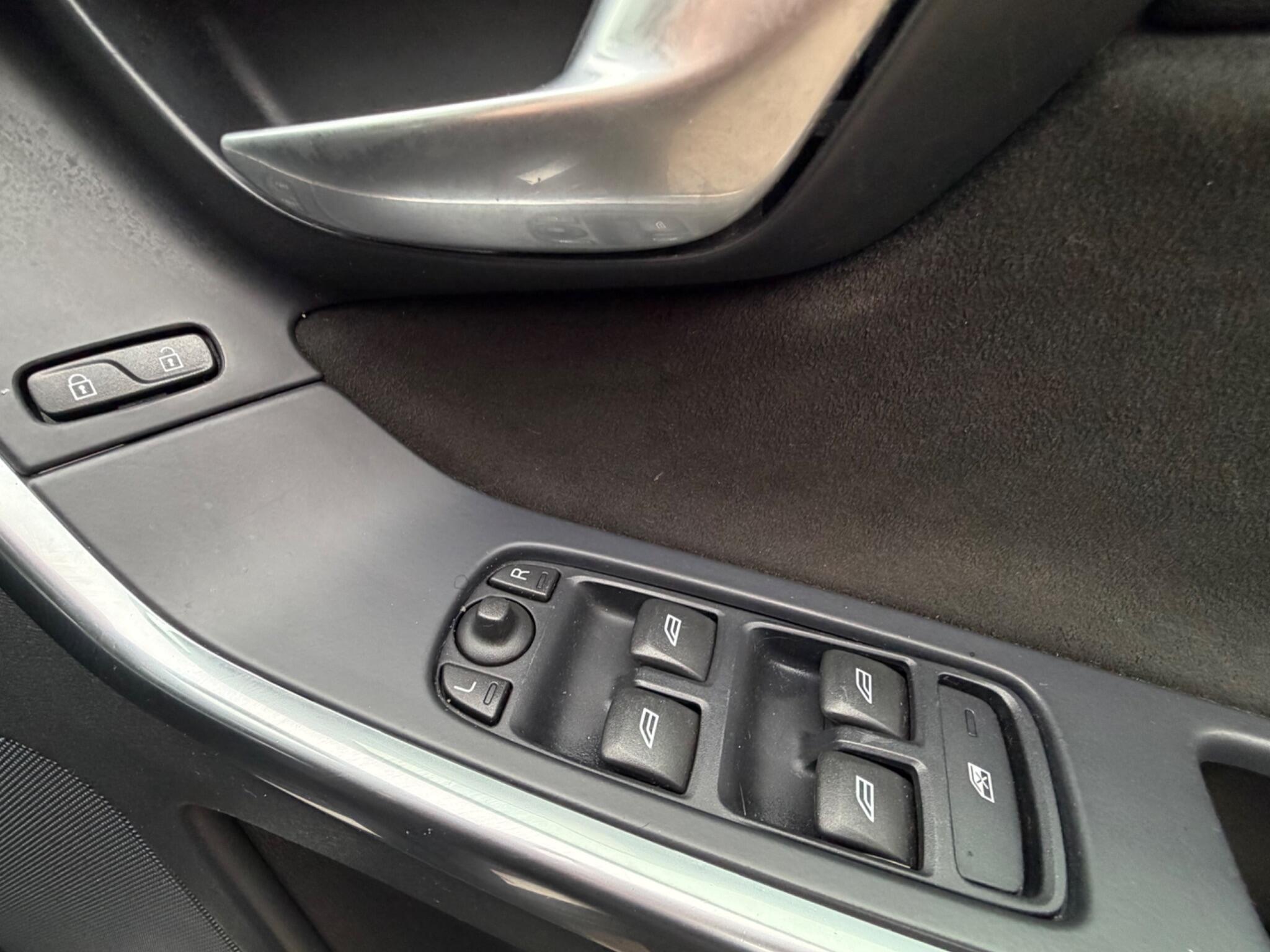 Volvo XC60 - Image 21