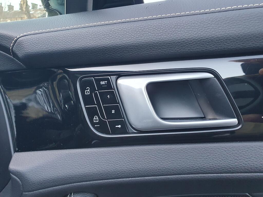 Porsche Panamera - Image 37