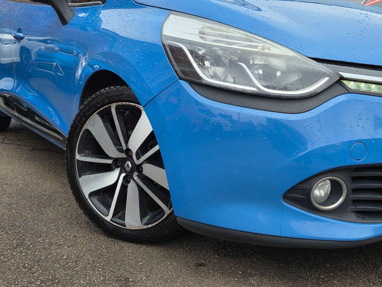 Renault Clio - Image 8