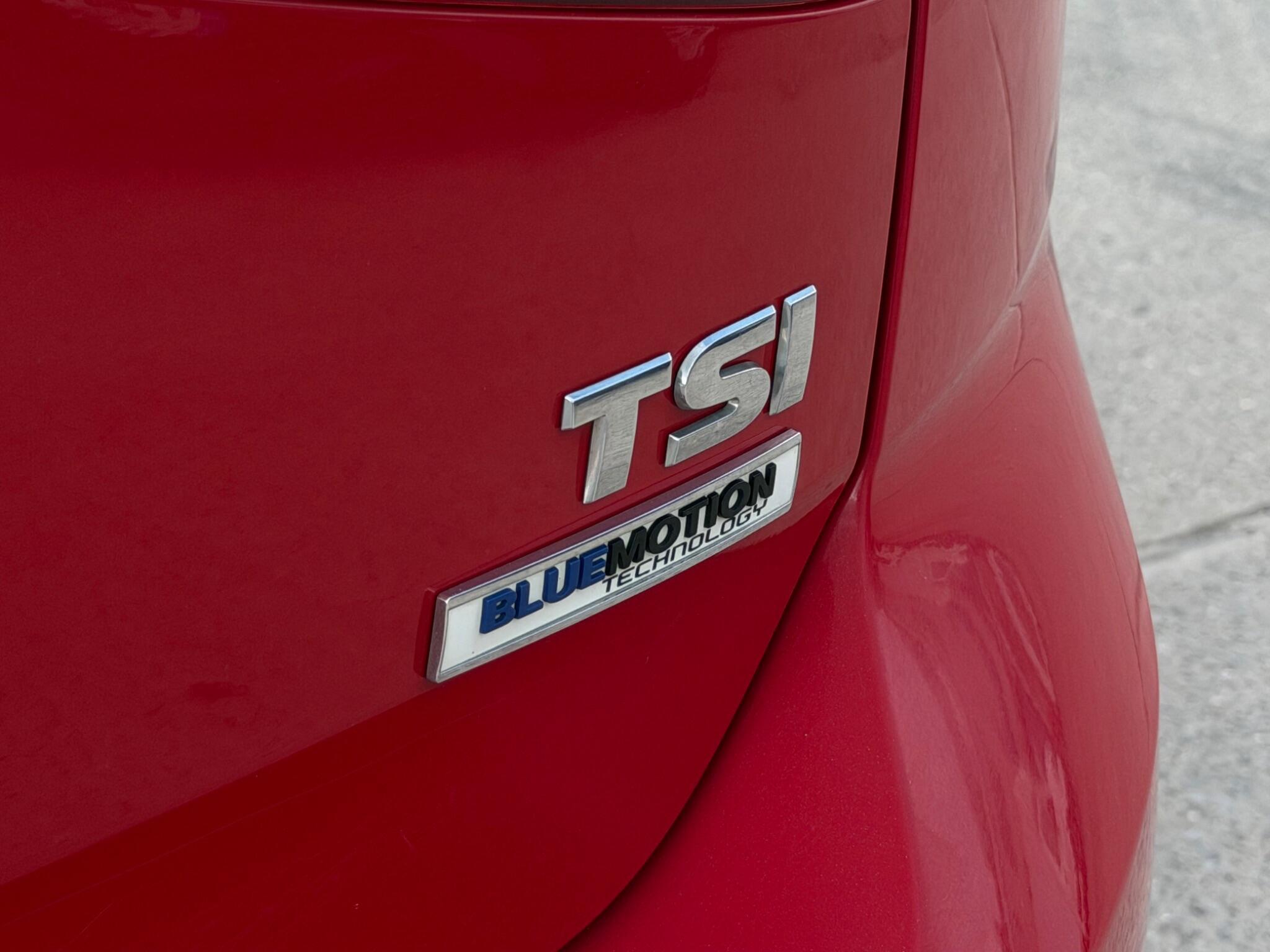 Volkswagen Golf - Image 9