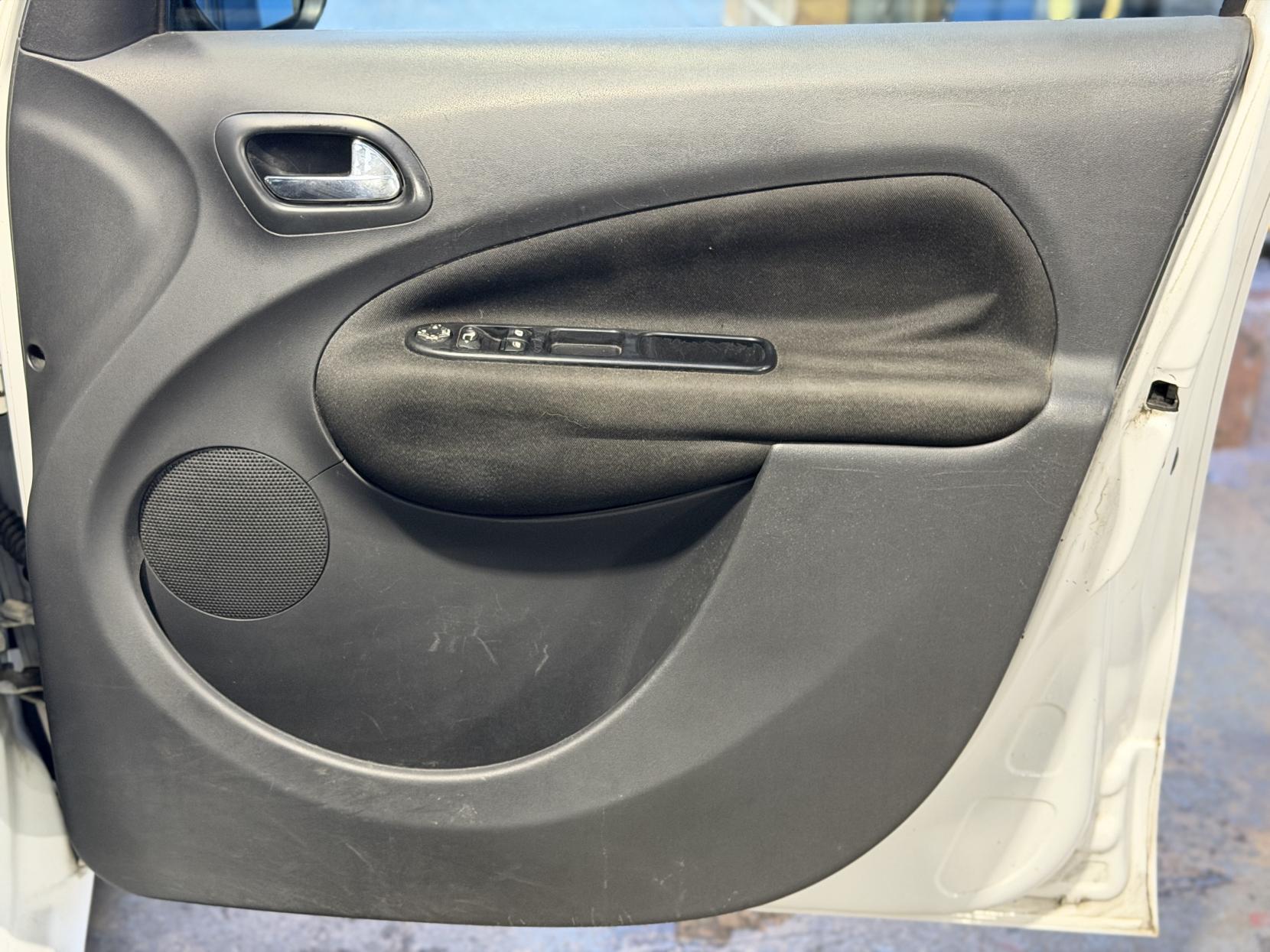 Citroen C3 Picasso - Image 19