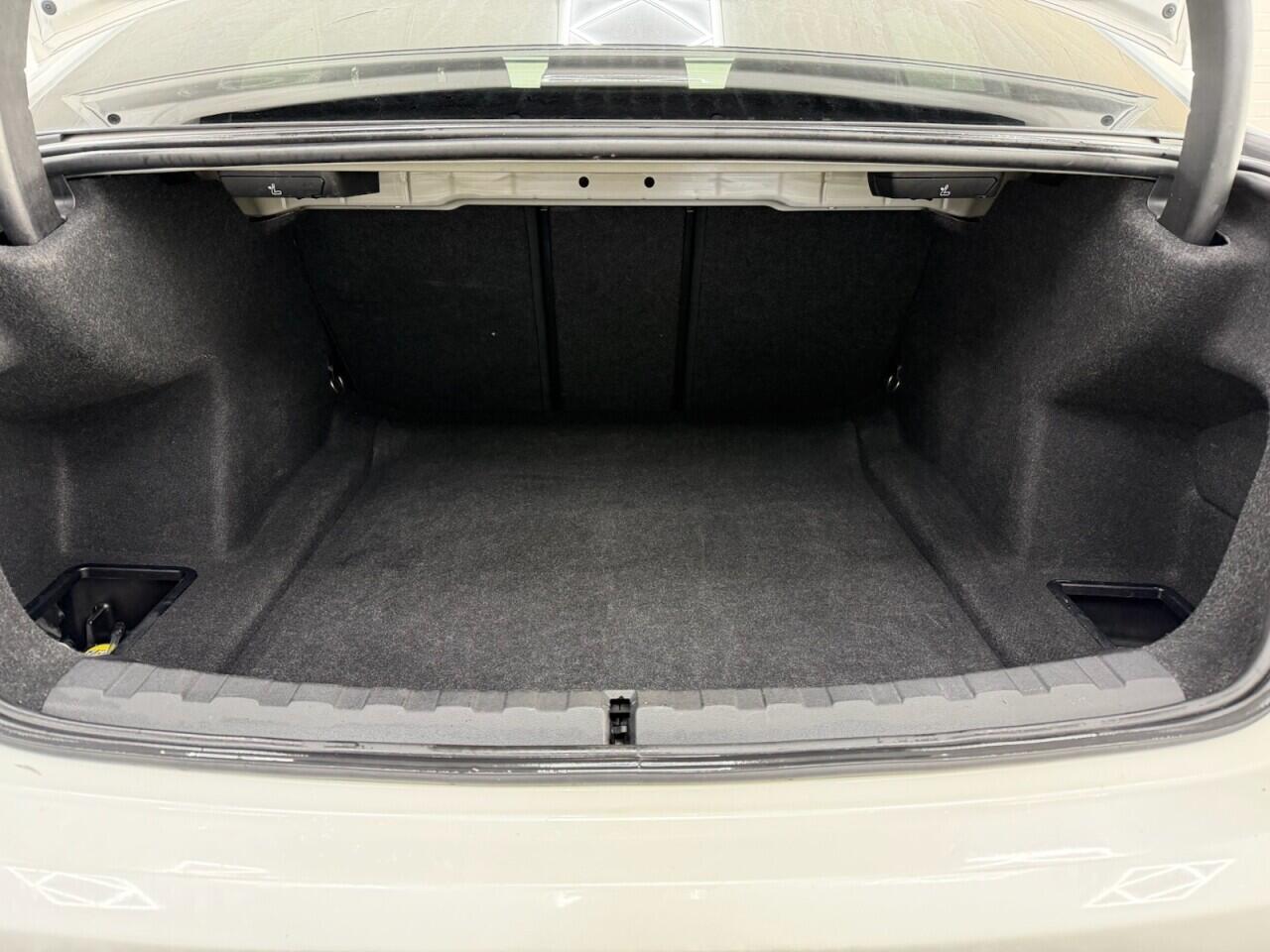 BMW 3 Series - Image 20