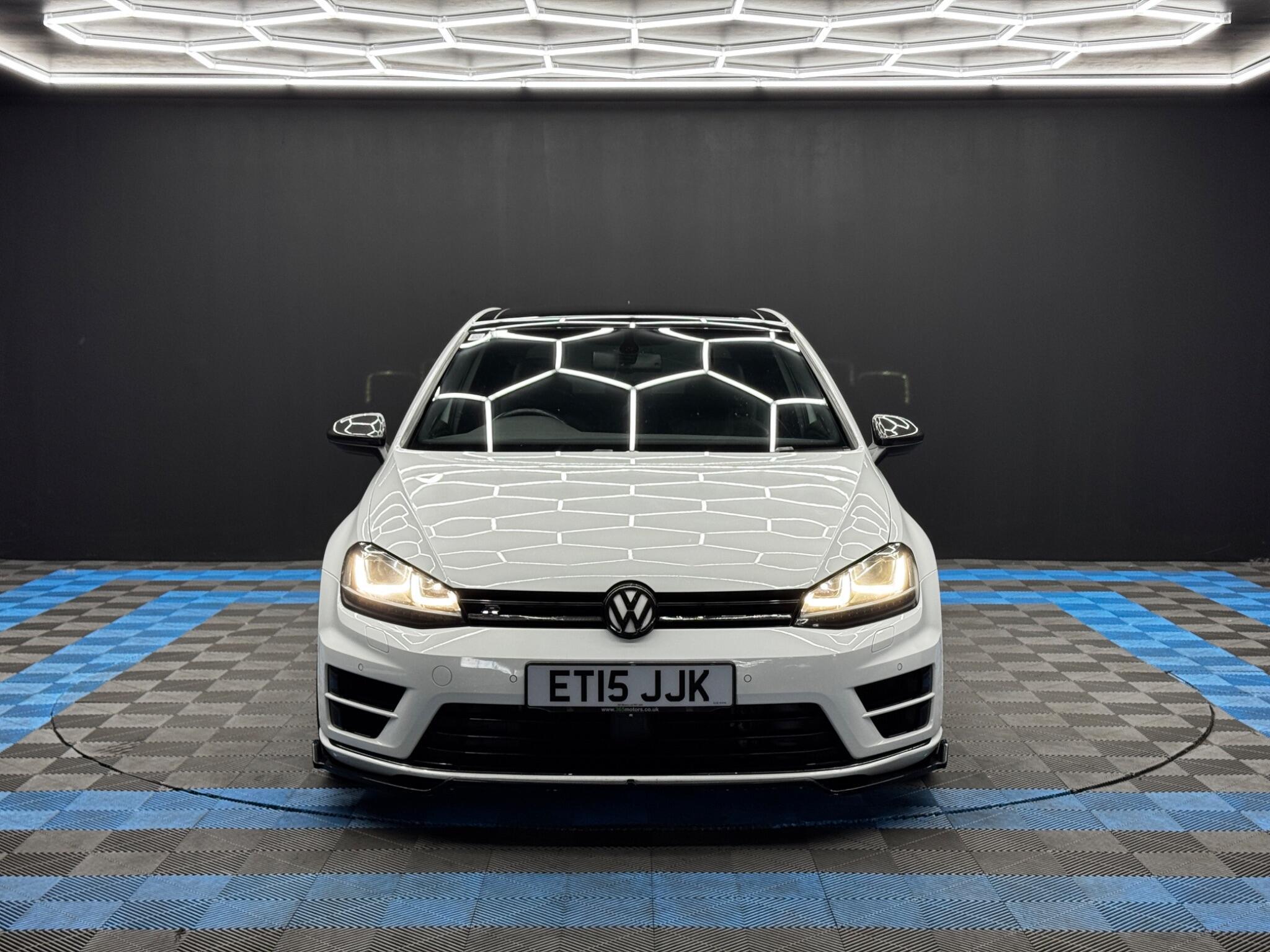 Volkswagen Golf - Image 2