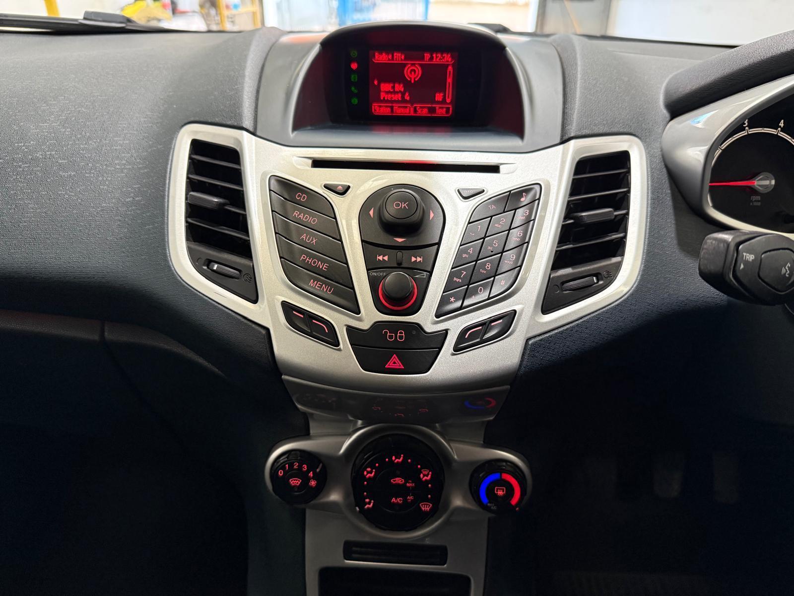 Ford Fiesta - Image 29